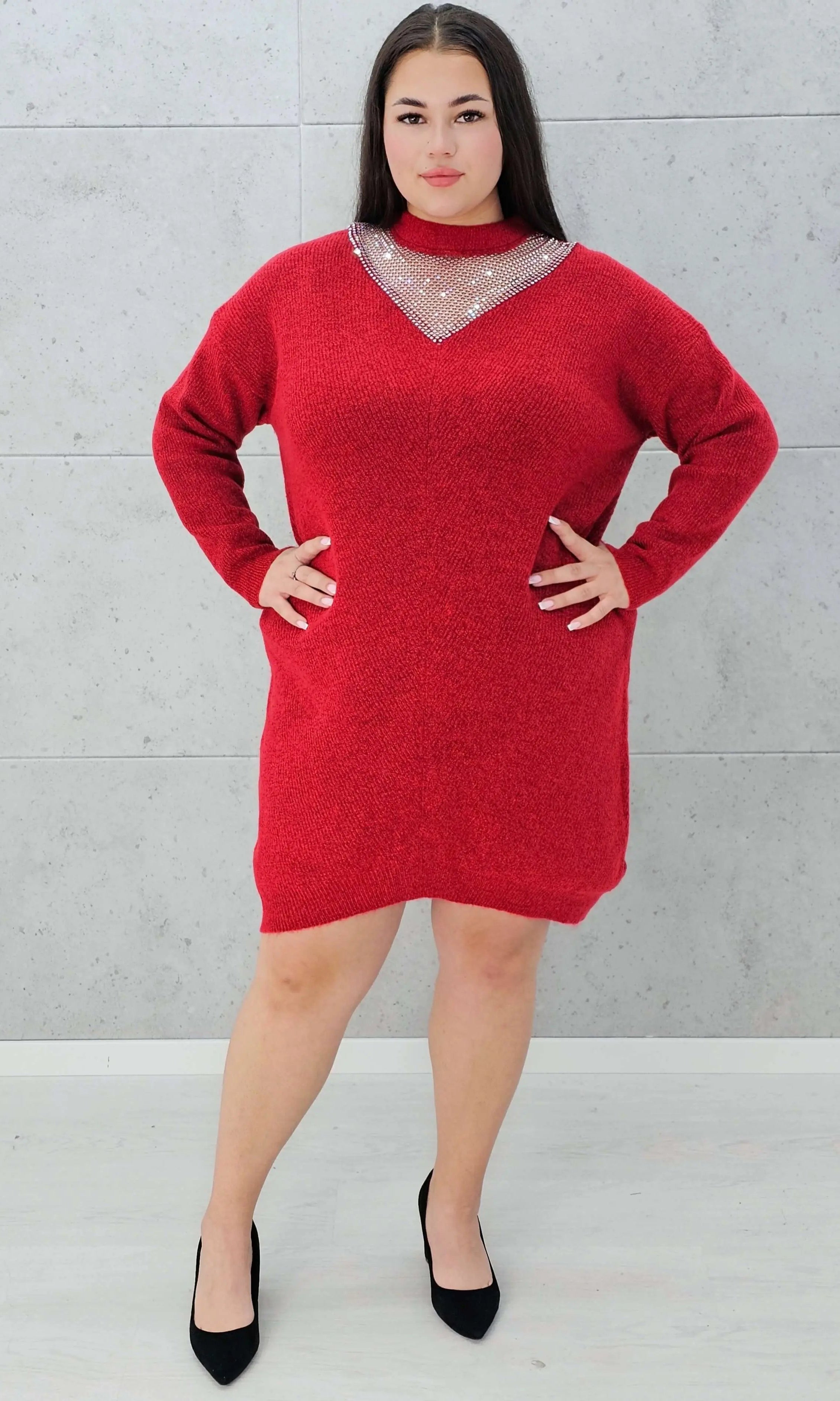 Sukienka sweterkowa z ozdoba przy szyi Stylowa XL