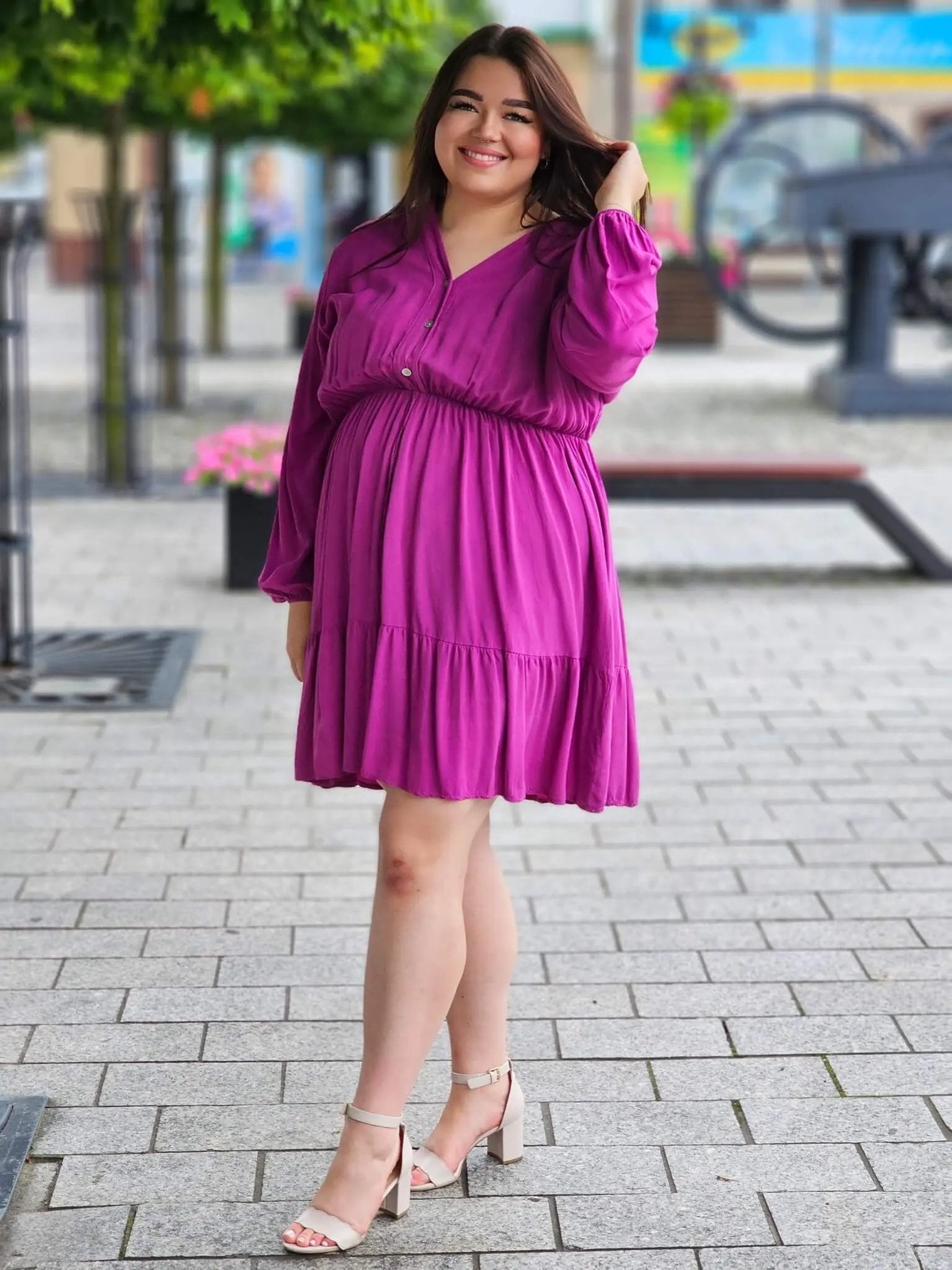 Sukienka w kolorze fuksji z wiązaniem Stylowa XL