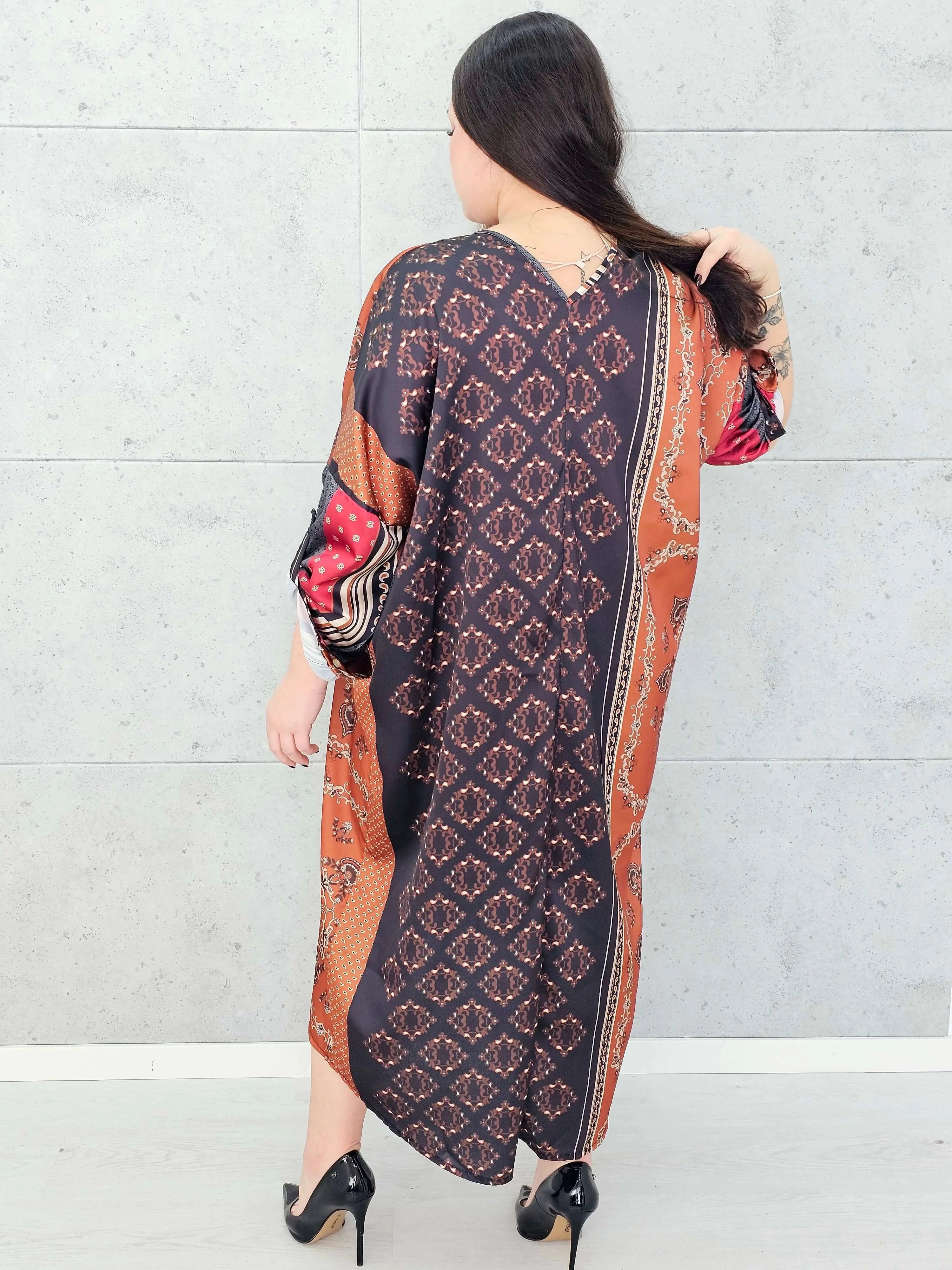 Sukienka w stylu boho z lekkiego materiał – moda dla kobiet plus size Stylowa XL