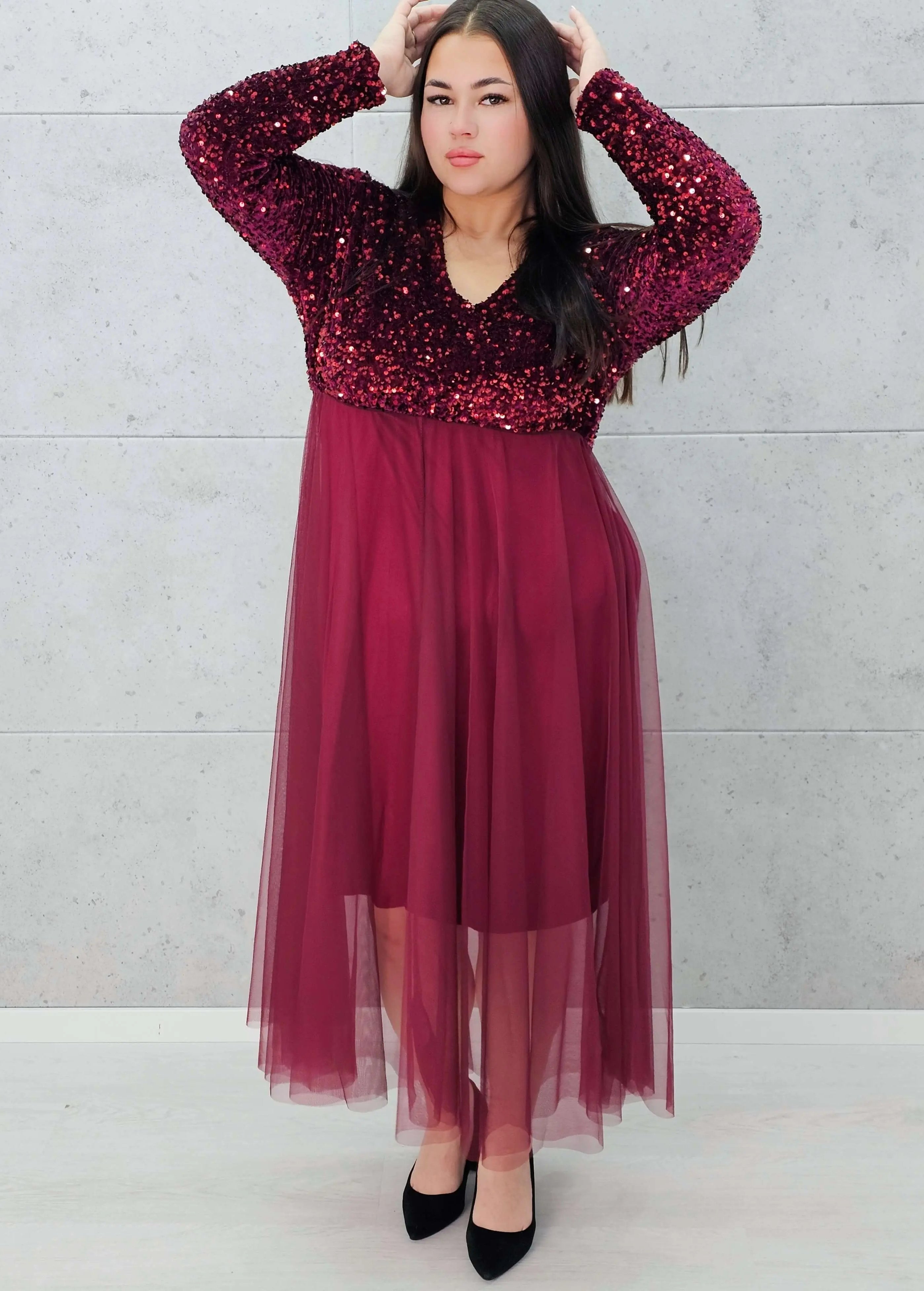 Sukienka wieczorowa z cekinową górą i tiulowym dołem Stylowa XL