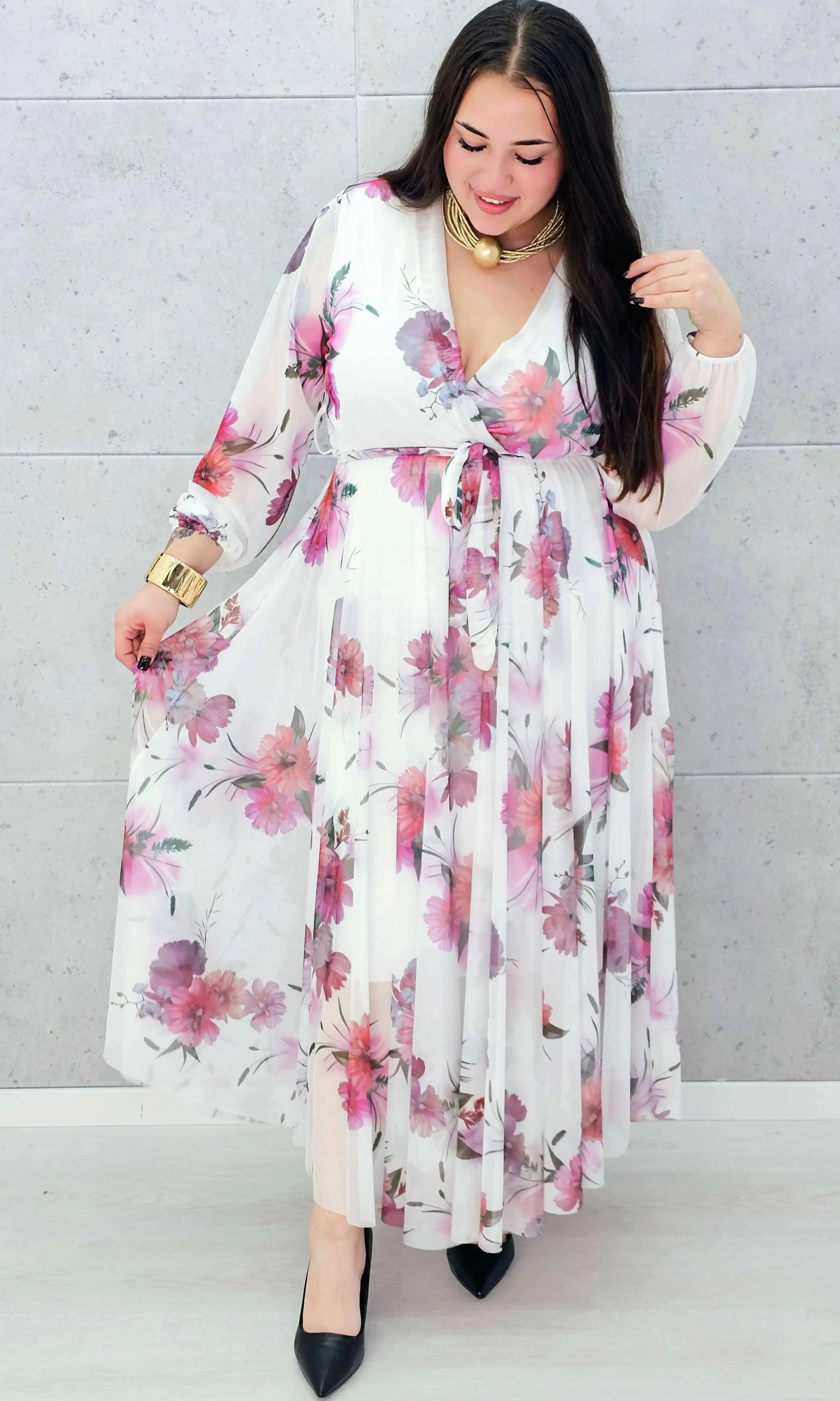 Sukienka z Siateczkowym Wykończeniem Plus Size StylowaXL – Romantyczna Elegancja i Lekkość Stylowa XL