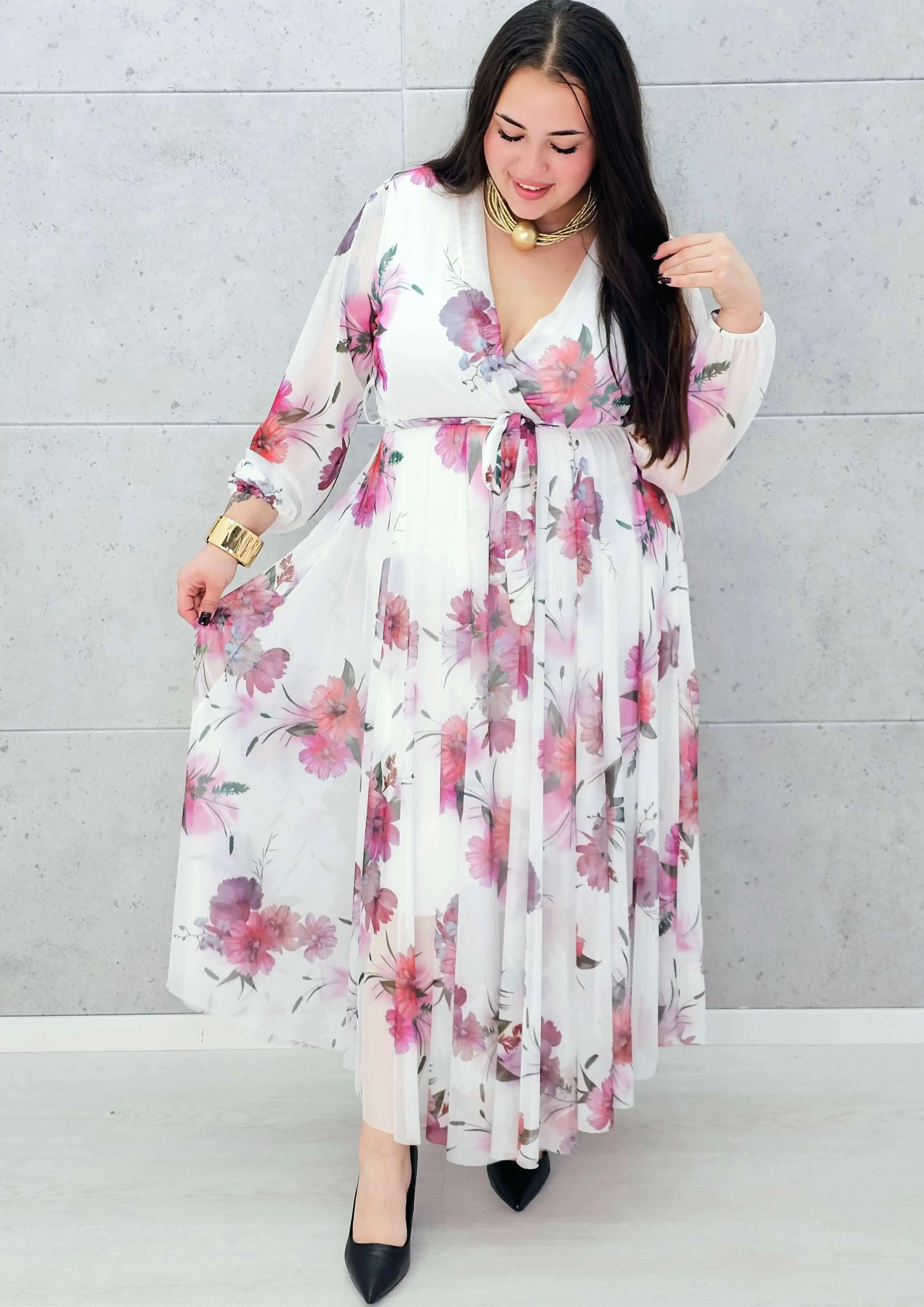 Sukienka z Siateczkowym Wykończeniem Plus Size StylowaXL – Romantyczna Elegancja i Lekkość Stylowa XL