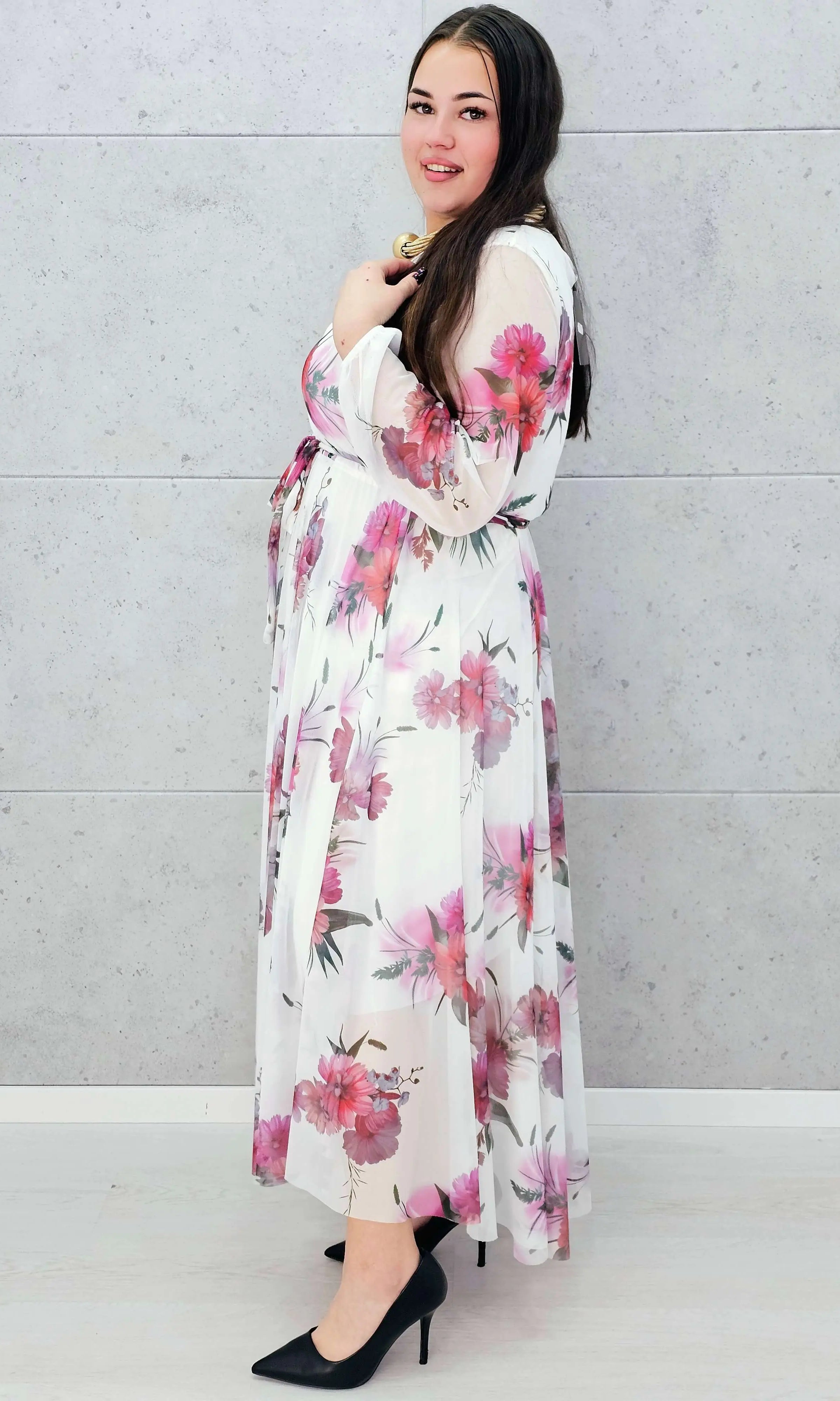 Sukienka z Siateczkowym Wykończeniem Plus Size StylowaXL – Romantyczna Elegancja i Lekkość Stylowa XL