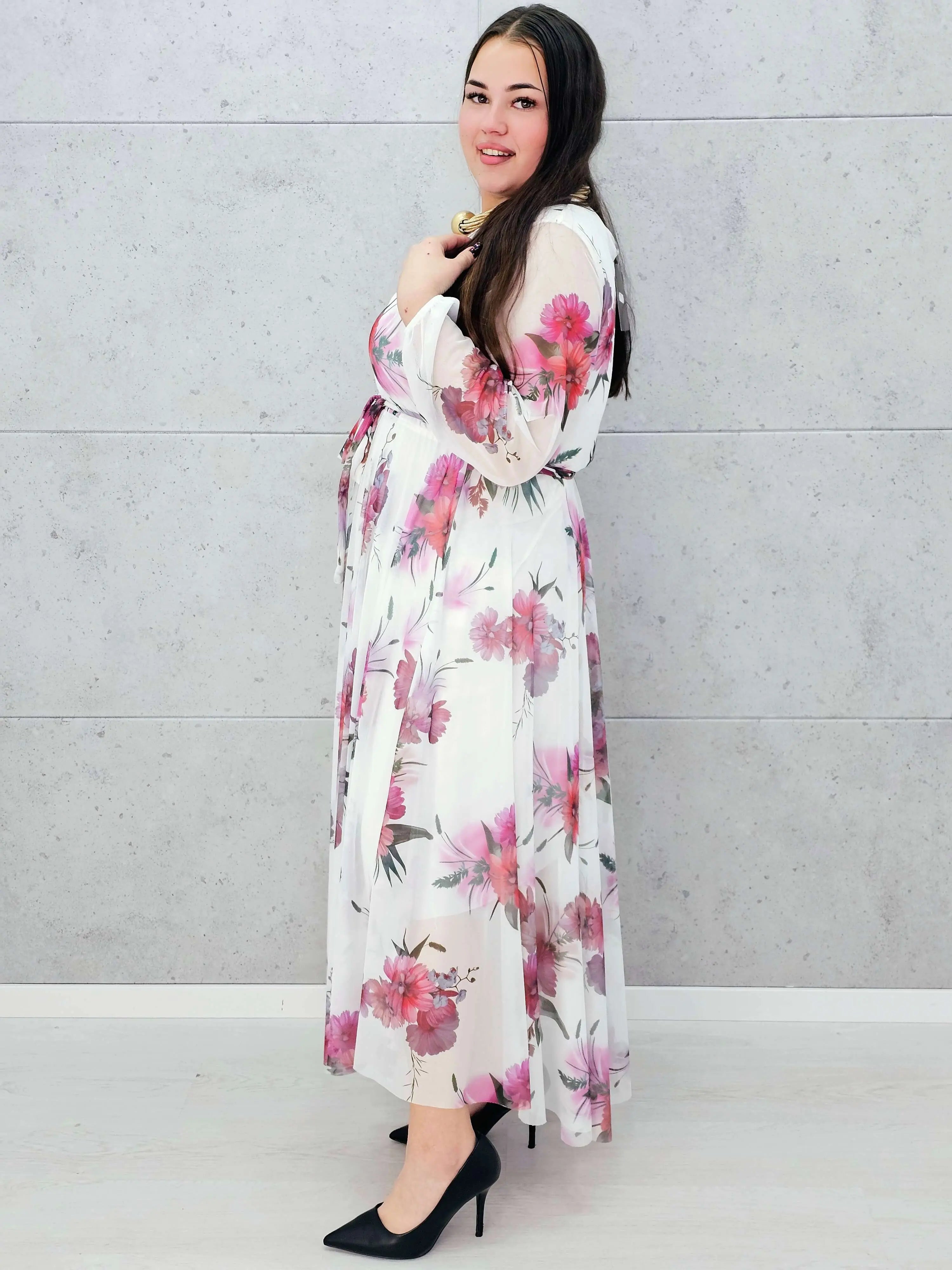 Sukienka z Siateczkowym Wykończeniem Plus Size StylowaXL – Romantyczna Elegancja i Lekkość Stylowa XL