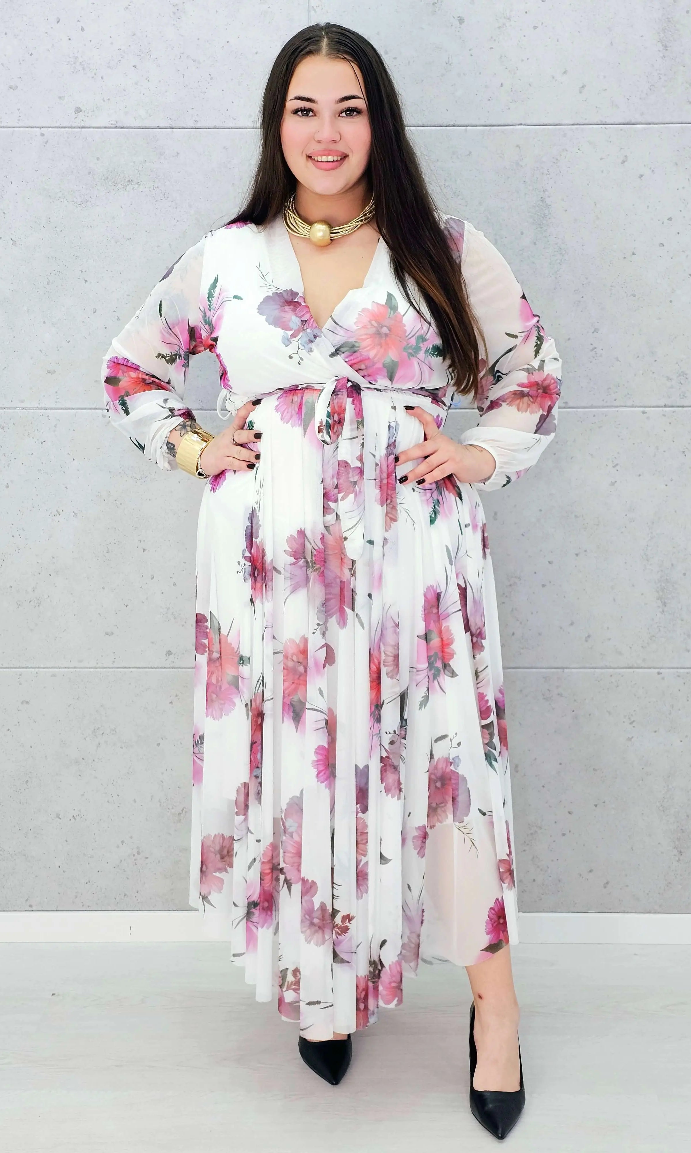 Sukienka z Siateczkowym Wykończeniem Plus Size StylowaXL – Romantyczna Elegancja i Lekkość Stylowa XL