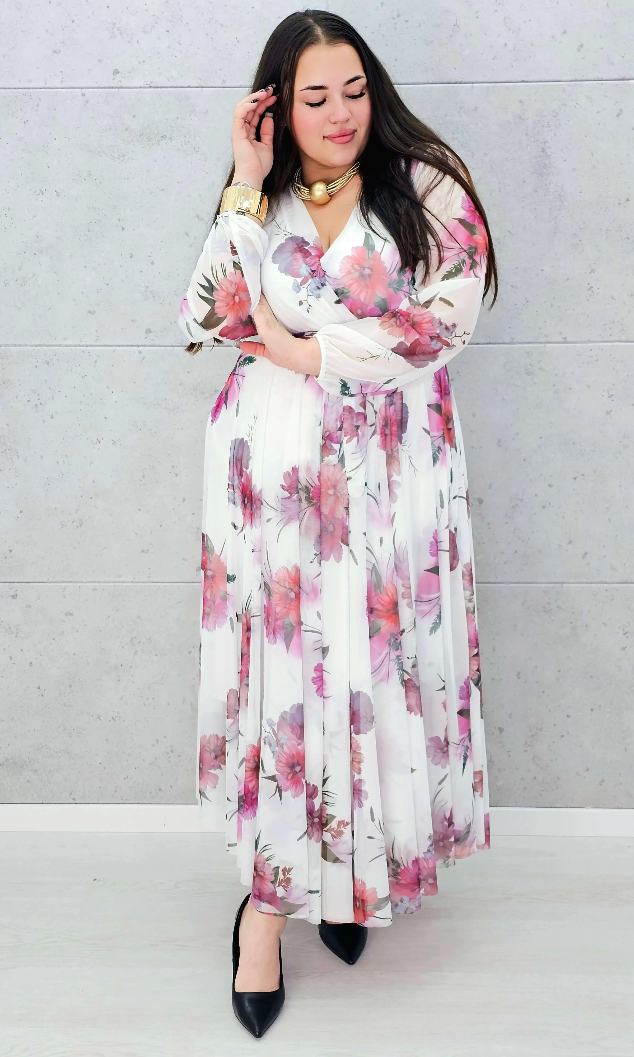 Sukienka z Siateczkowym Wykończeniem Plus Size StylowaXL – Romantyczna Elegancja i Lekkość Stylowa XL