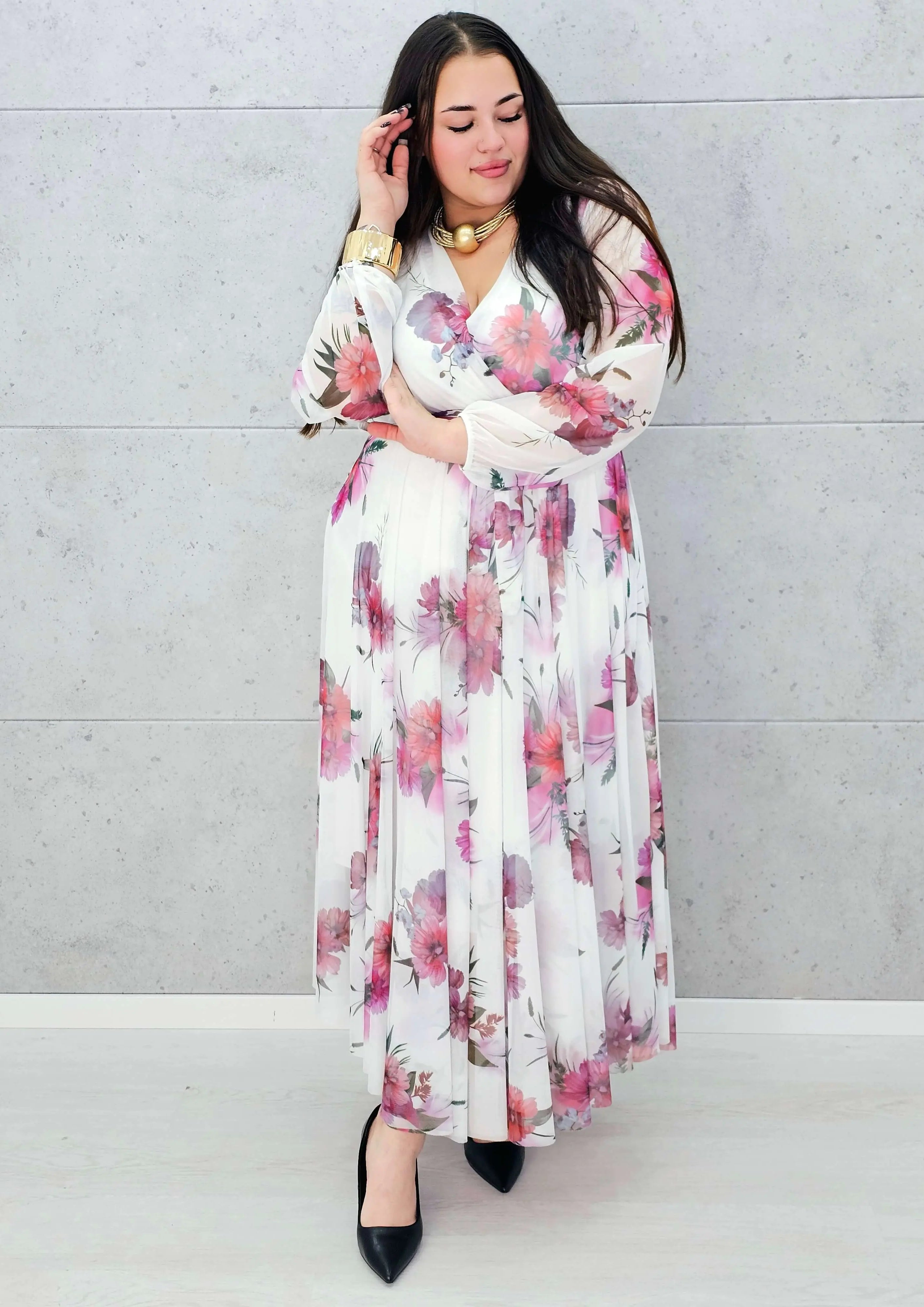 Sukienka z Siateczkowym Wykończeniem Plus Size StylowaXL – Romantyczna Elegancja i Lekkość Stylowa XL