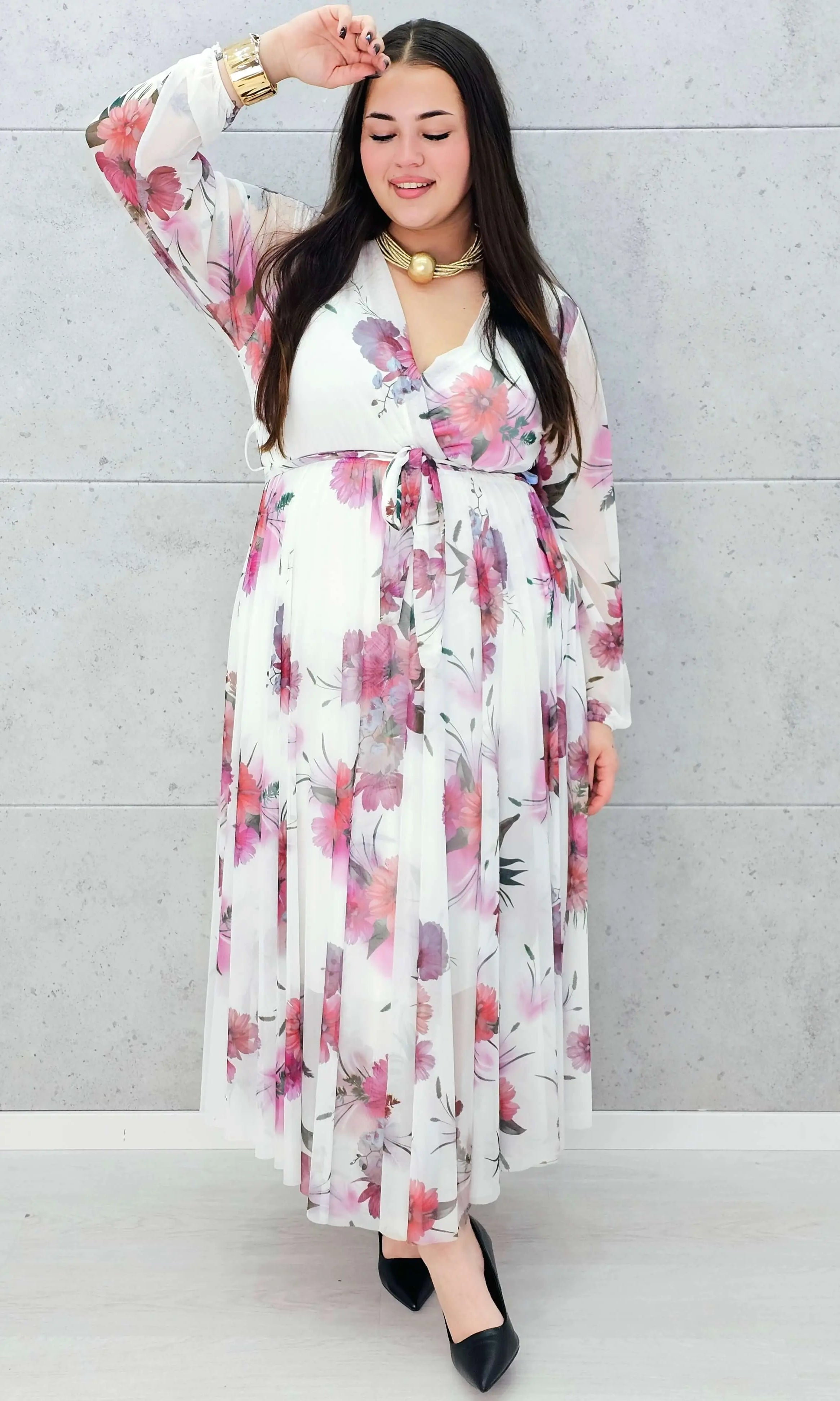 Sukienka z Siateczkowym Wykończeniem Plus Size StylowaXL – Romantyczna Elegancja i Lekkość Stylowa XL