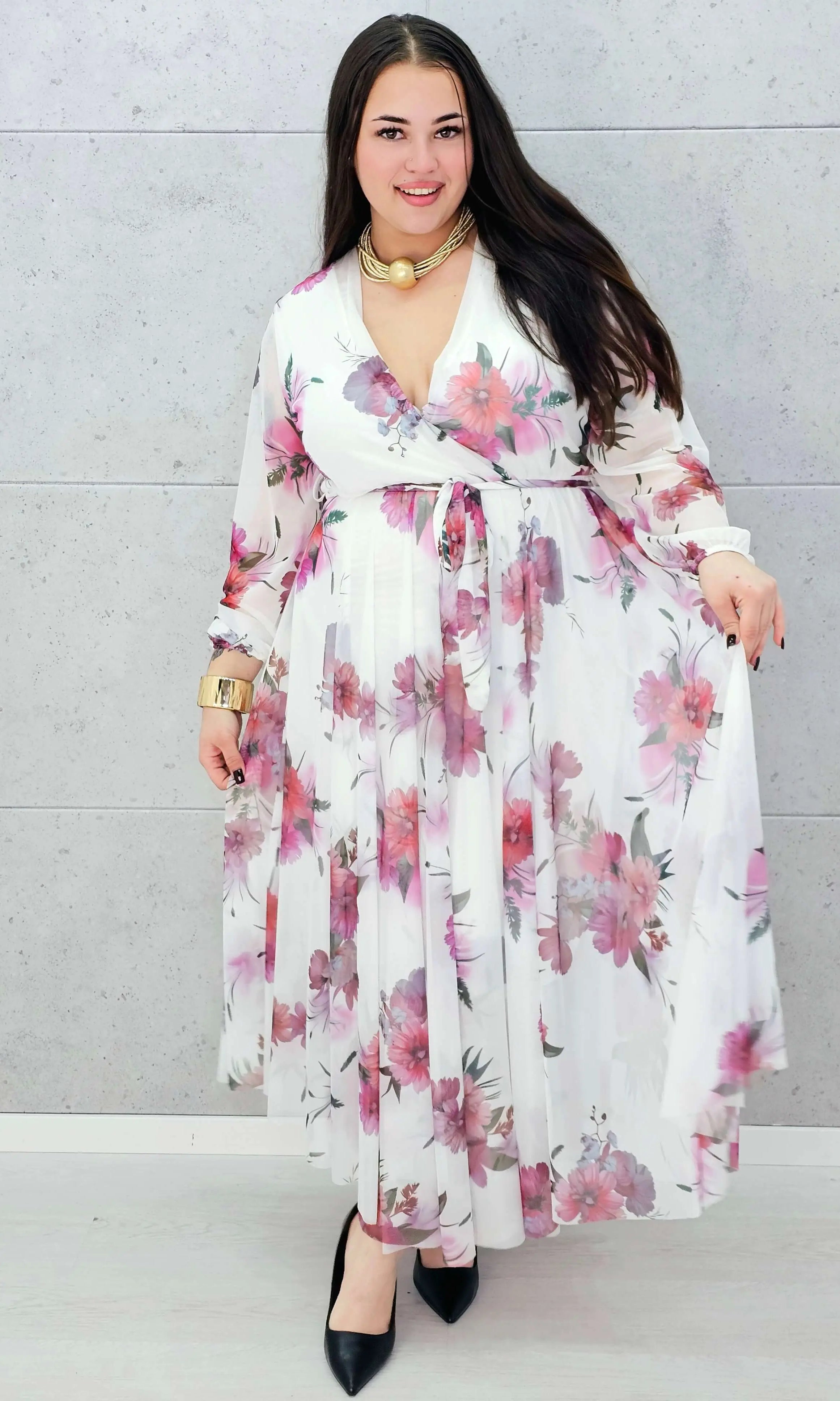 Sukienka z Siateczkowym Wykończeniem Plus Size StylowaXL – Romantyczna Elegancja i Lekkość Stylowa XL