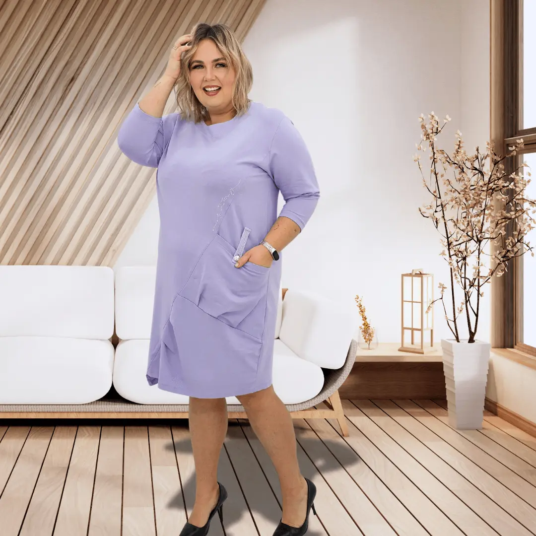 Sukienka z cyrkoniami na przodzie - fiolet Stylowa XL