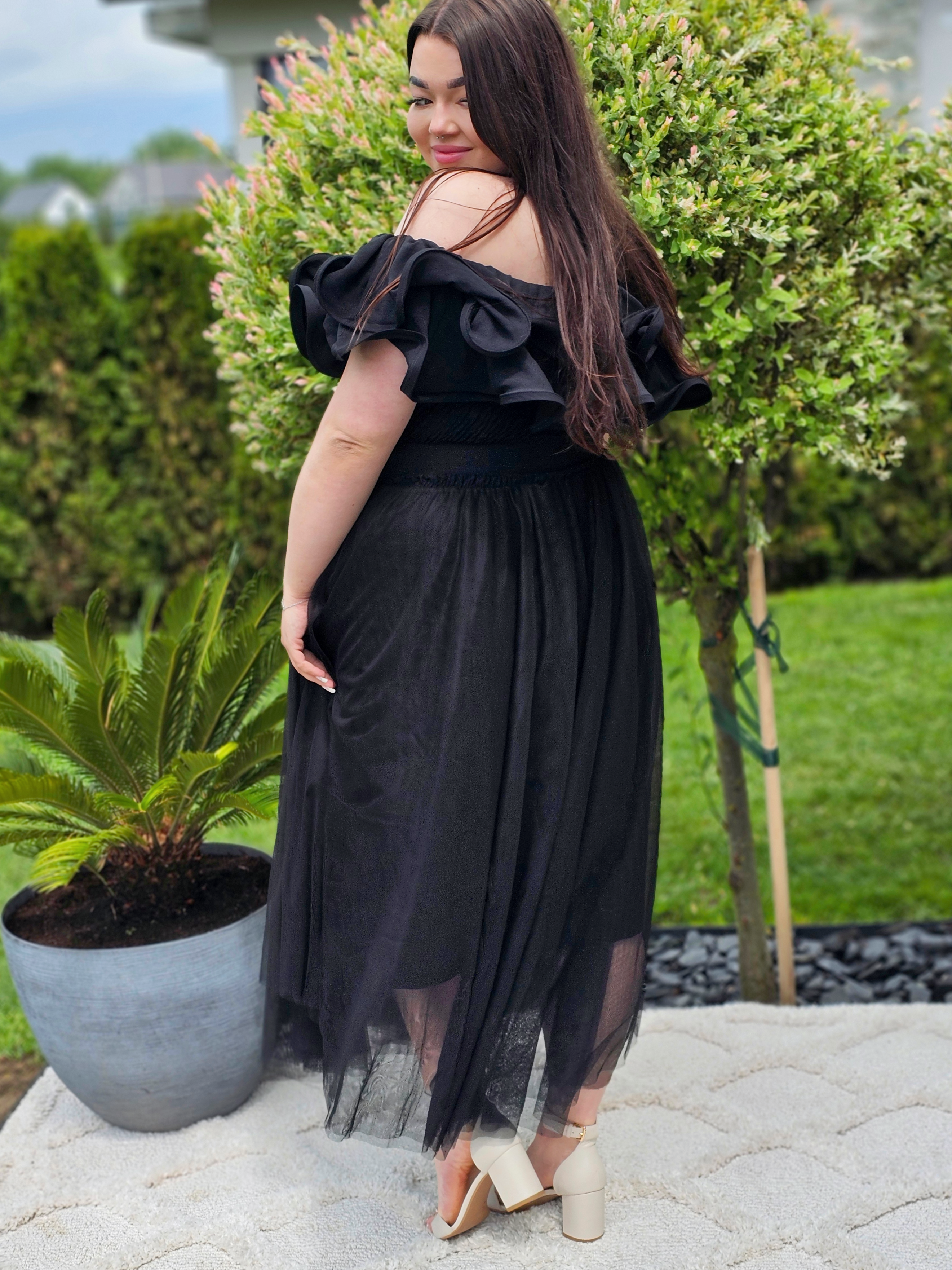 Sukienka z falbanami i tiulem – lekkość i kobiecy szyk Stylowa XL