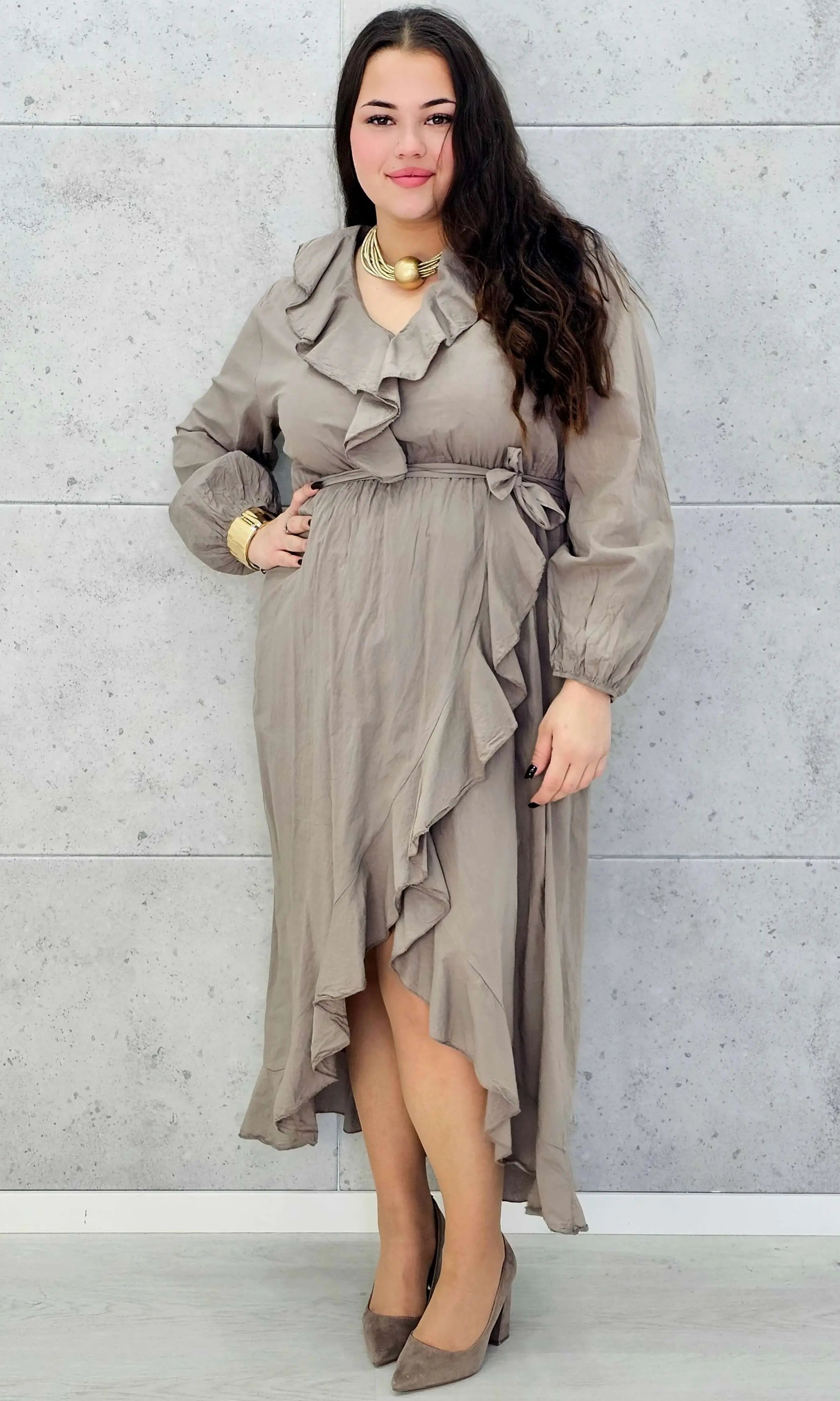 Sukienka z falbanką - Moda Plus Size - Stylowa XL