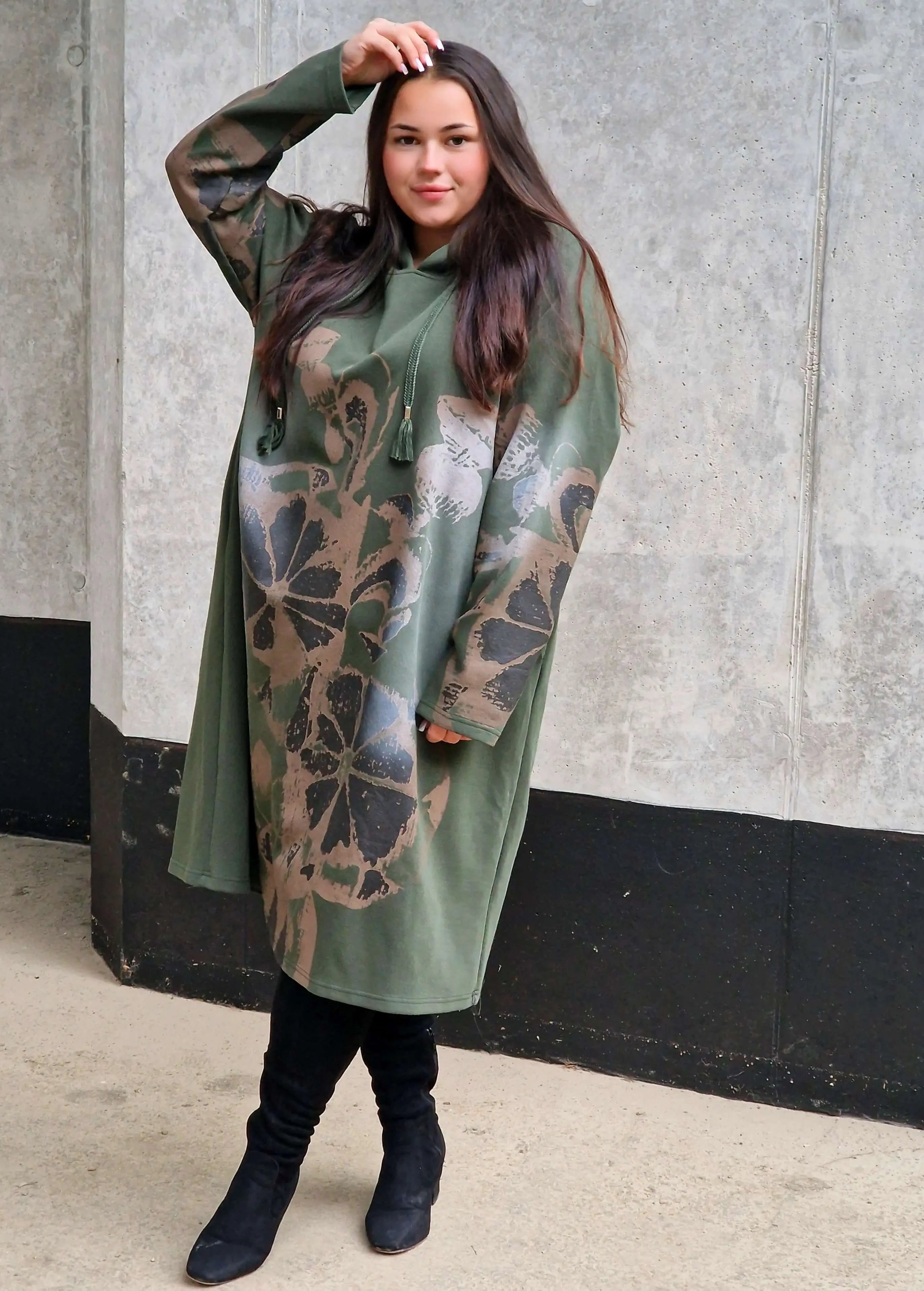 Sukienka z kapturem plus size – wygodna, stylowa i idealna na co dzień Stylowa XL