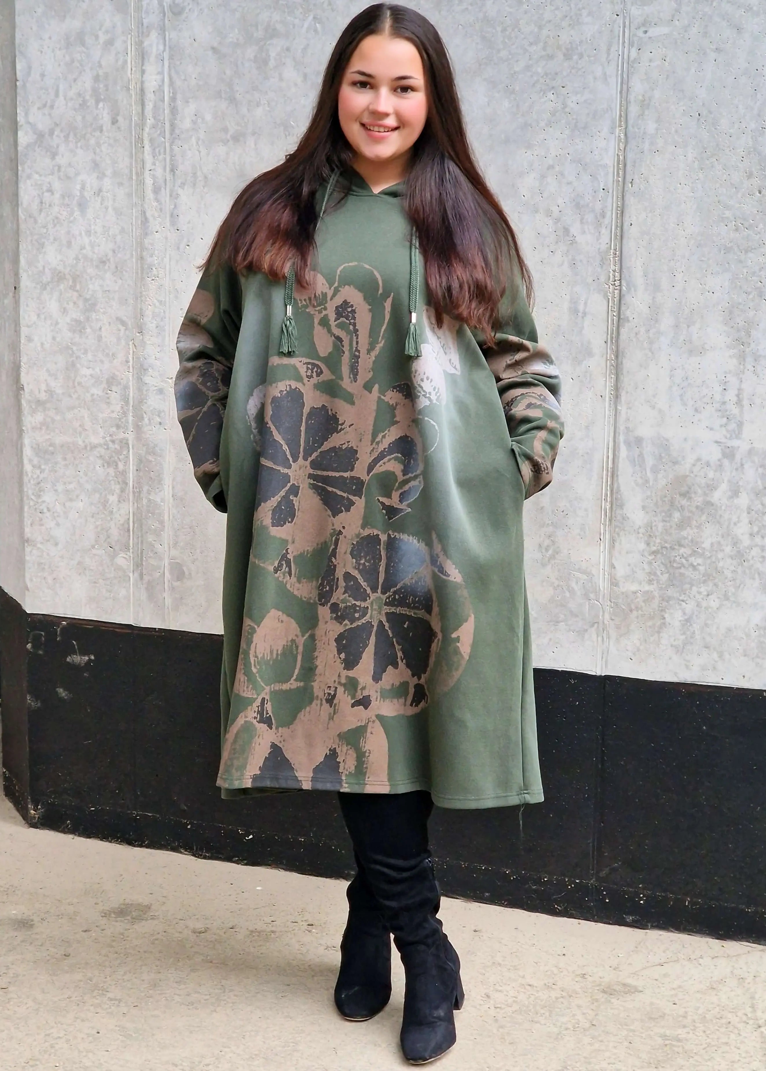 Sukienka z kapturem plus size – wygodna, stylowa i idealna na co dzień Stylowa XL