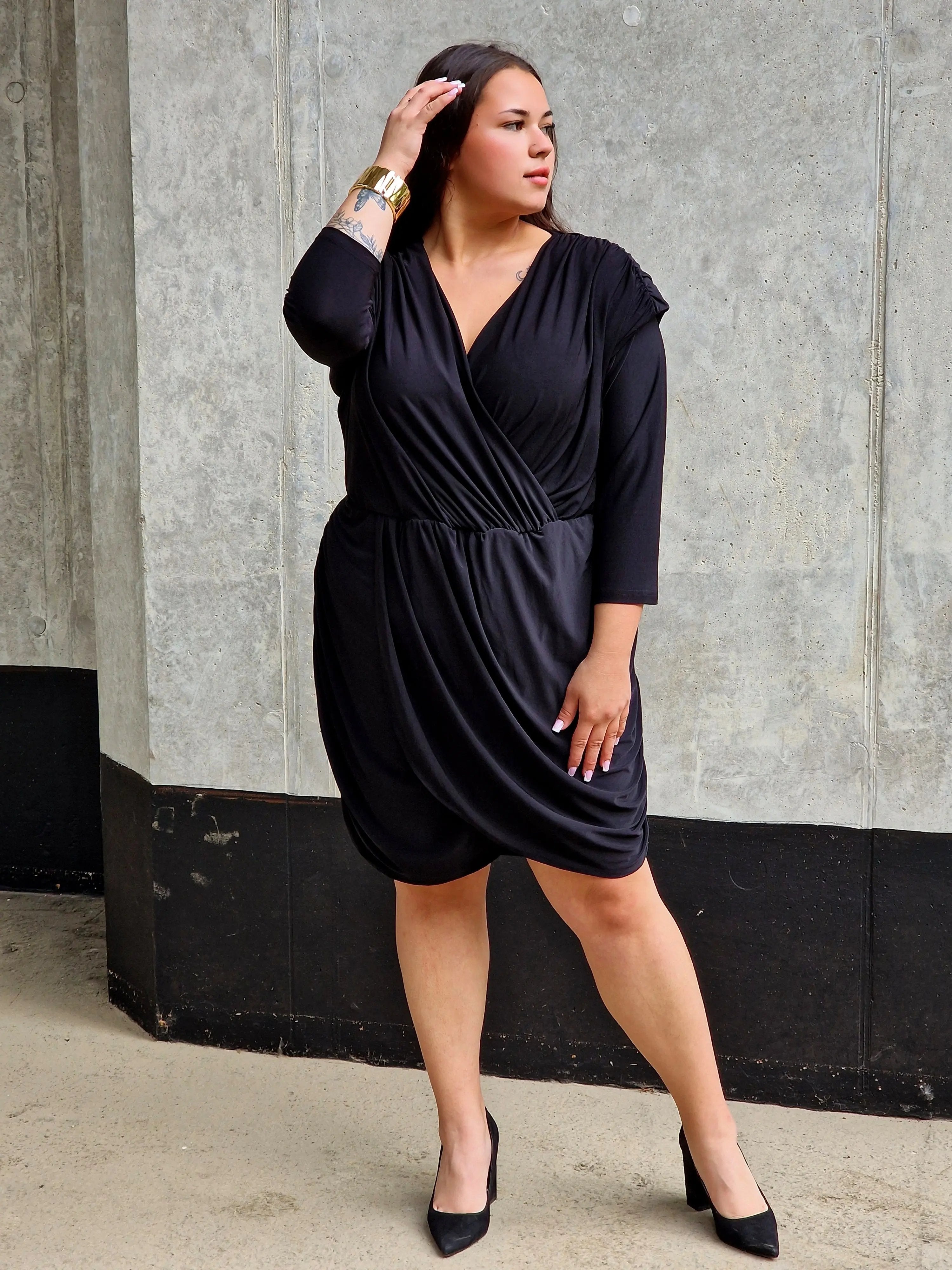 Sukienka z kopertowym dekoltem Stylowa XL