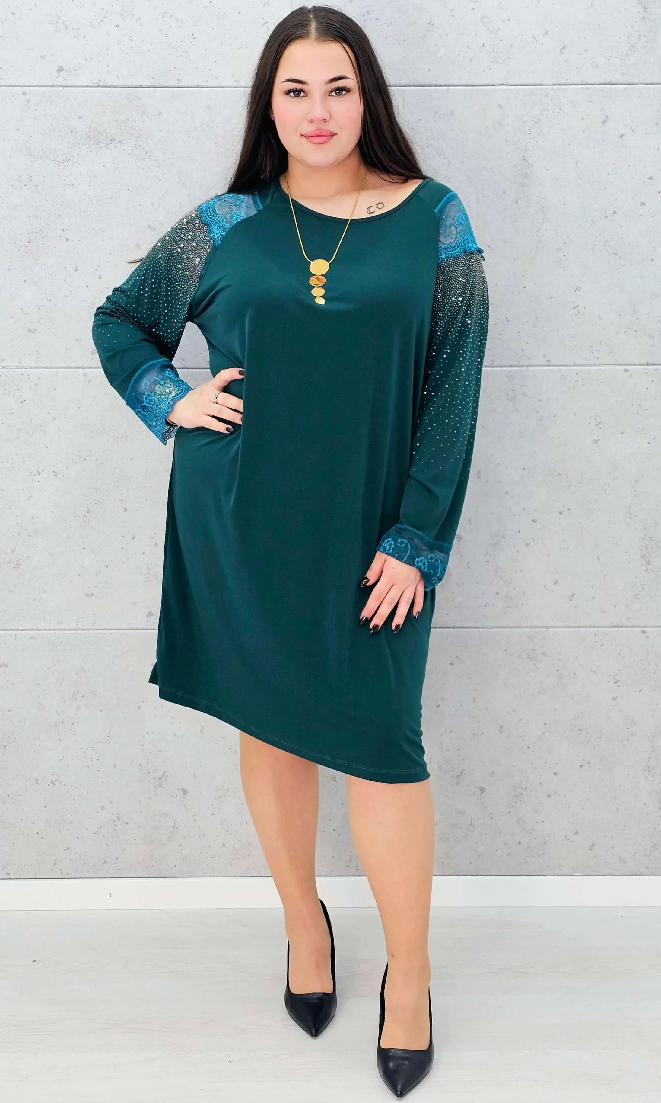 Sukienka z koronką i cyrkoniami – elegancka sukienka plus size Stylowa XL