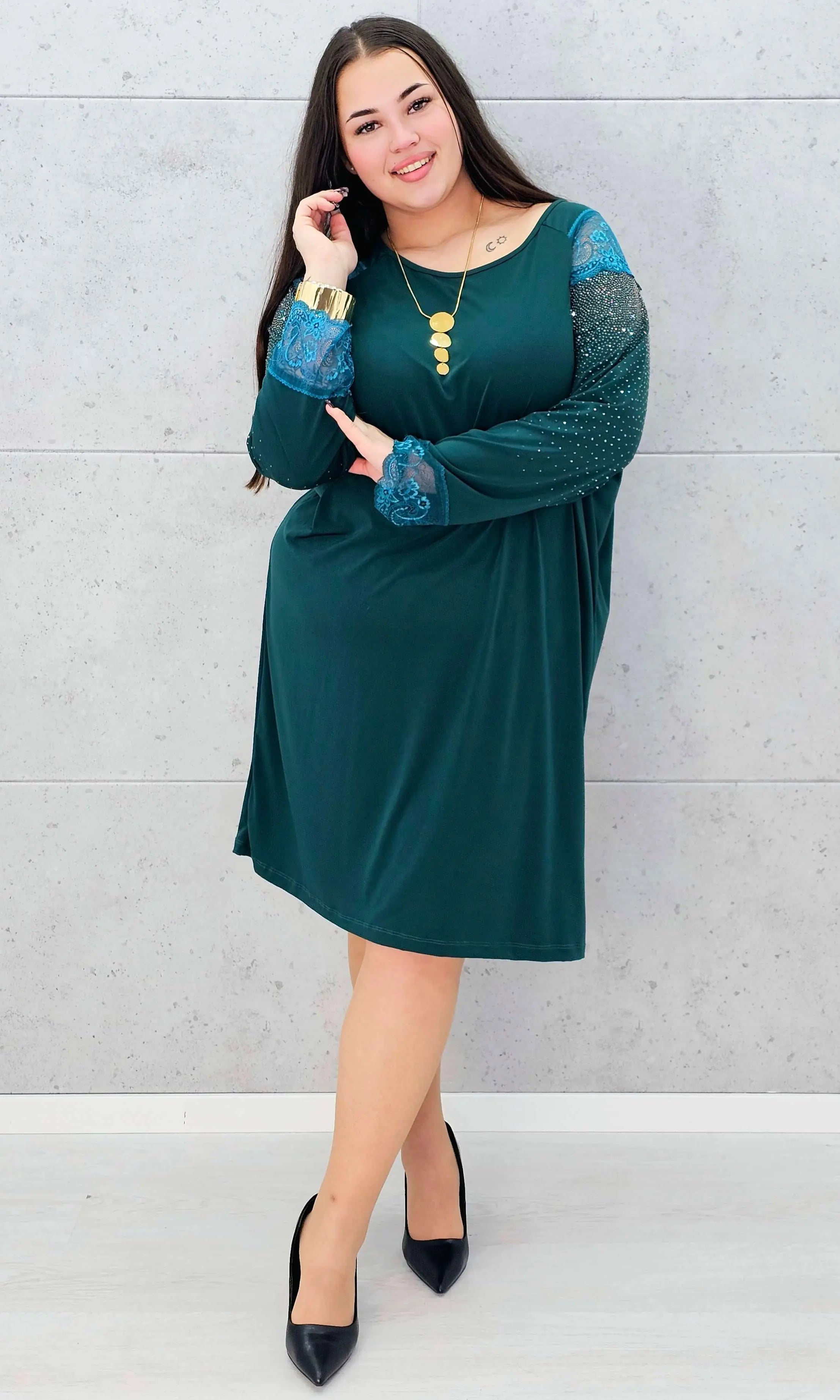 Sukienka z koronką i cyrkoniami – elegancka sukienka plus size Stylowa XL