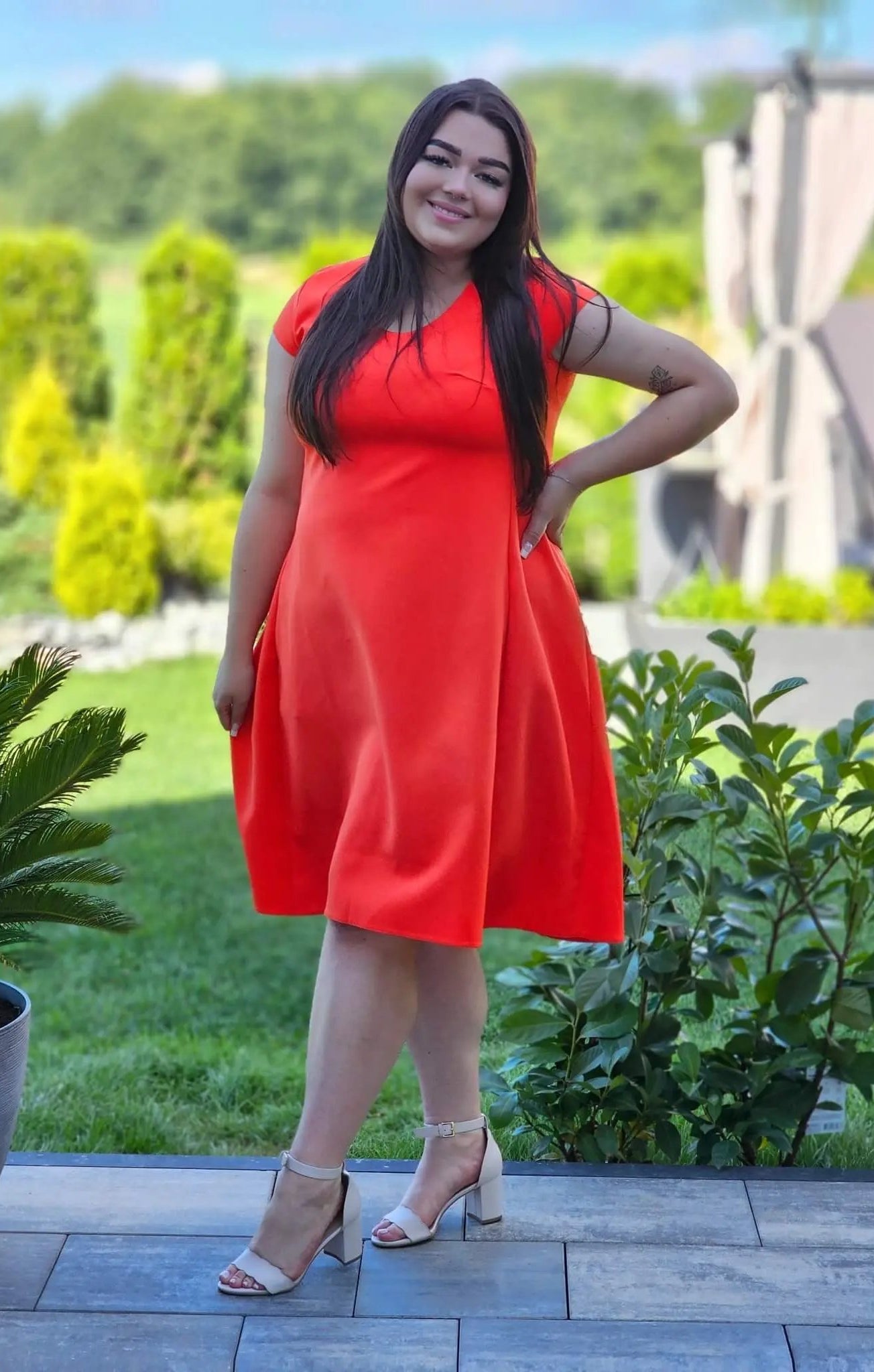 Sukienka z krótkim rękawem i kieszeniami Stylowa XL