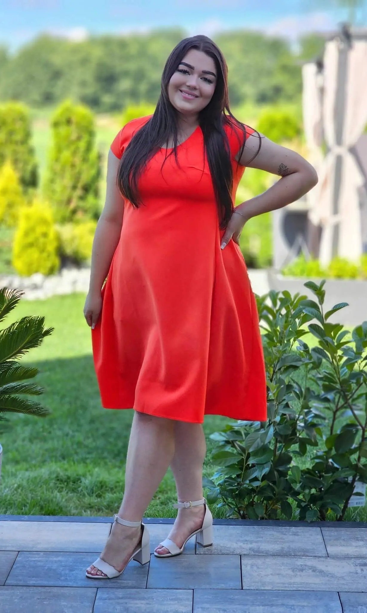 Sukienka z krótkim rękawem i kieszeniami Stylowa XL