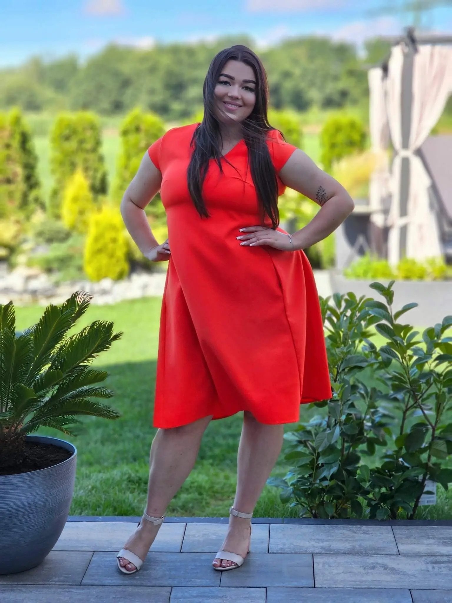 Sukienka z krótkim rękawem i kieszeniami Stylowa XL