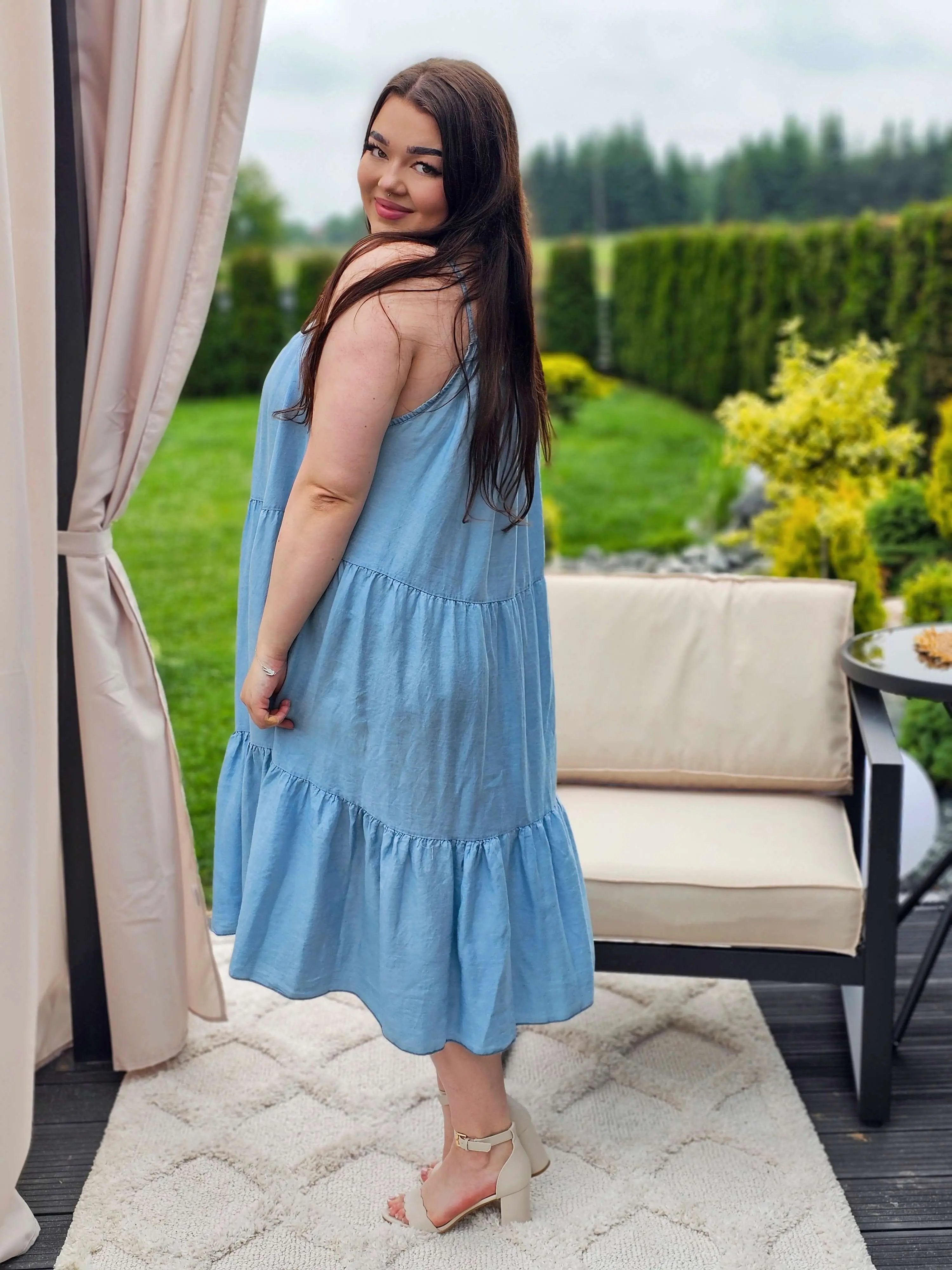 Sukienka z lekkiego jeansu na ramiączkach - dwa odcienie Stylowa XL