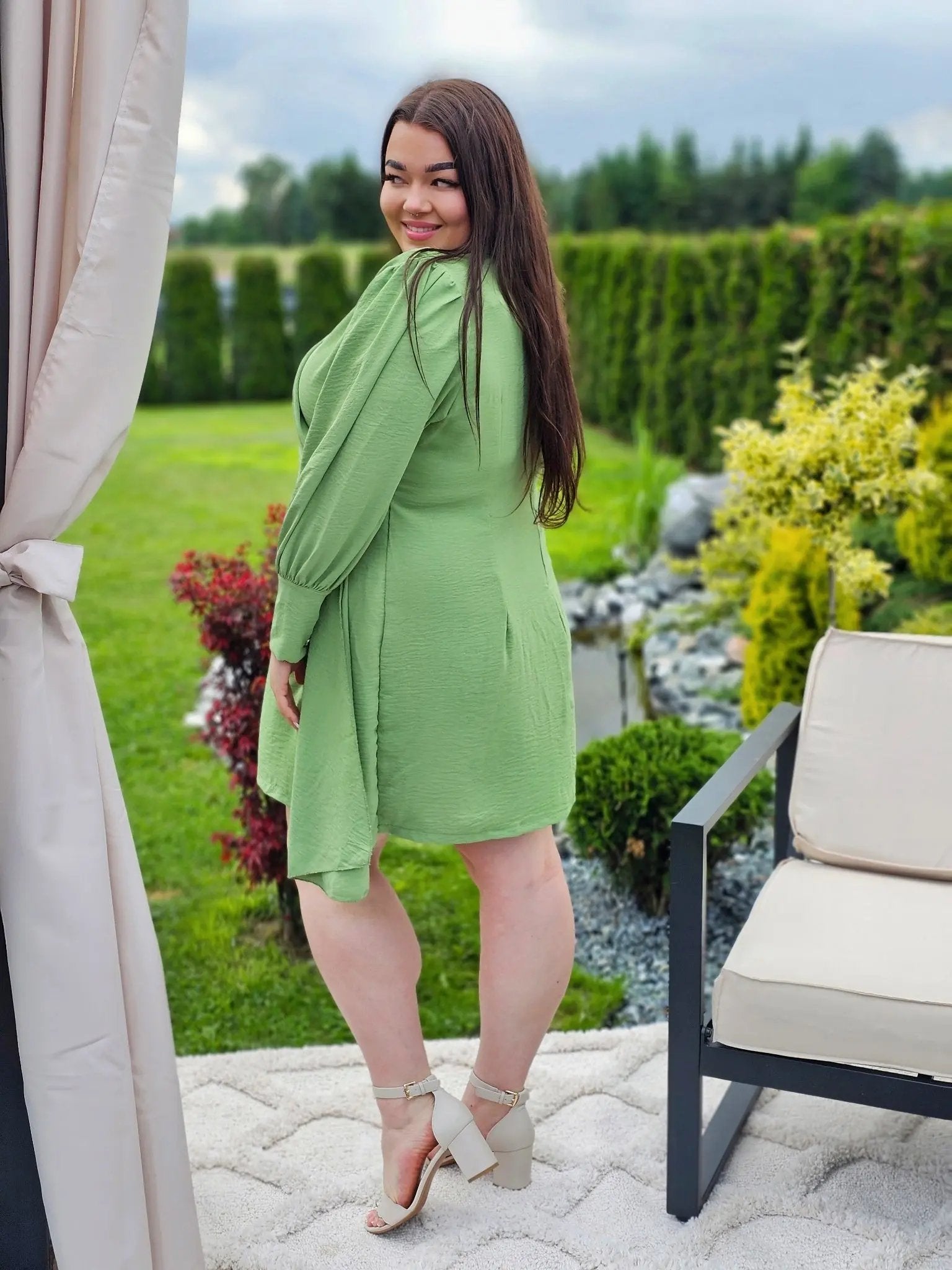 Sukienka z marszczeniem na przodzie – zielona Stylowa XL