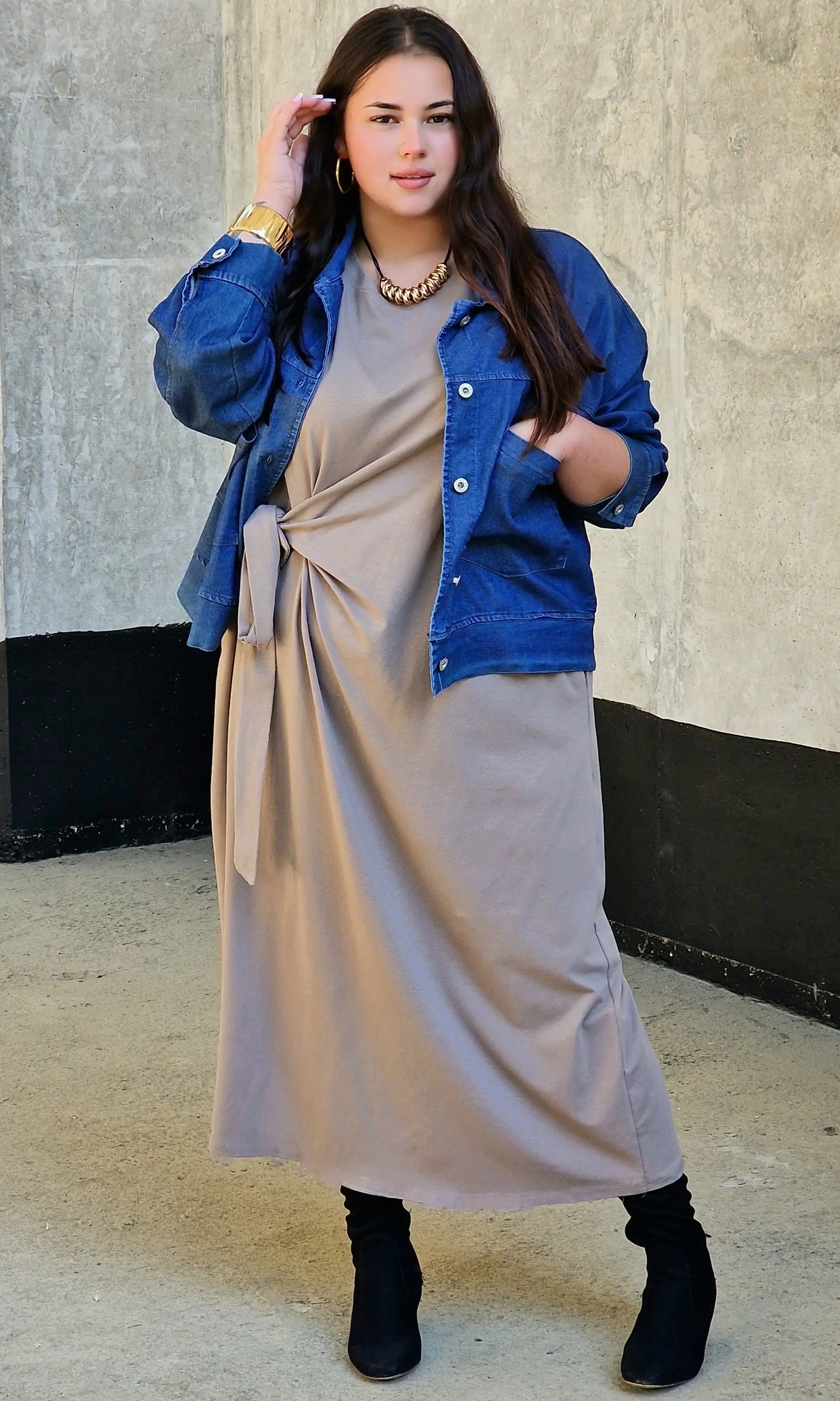 Sukienka z wiązaniem w talii Stylowa XL