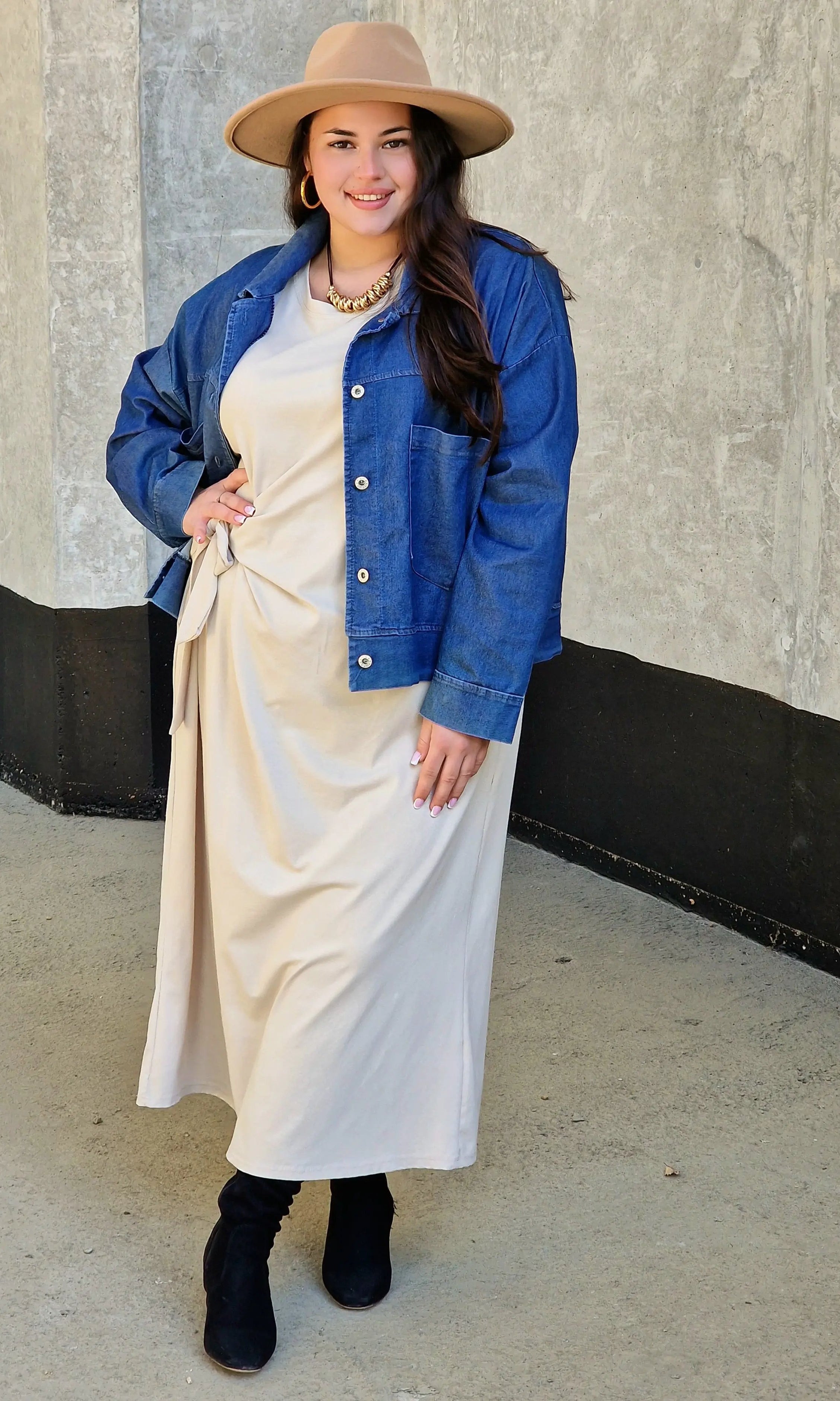 Sukienka z wiązaniem w talii Stylowa XL