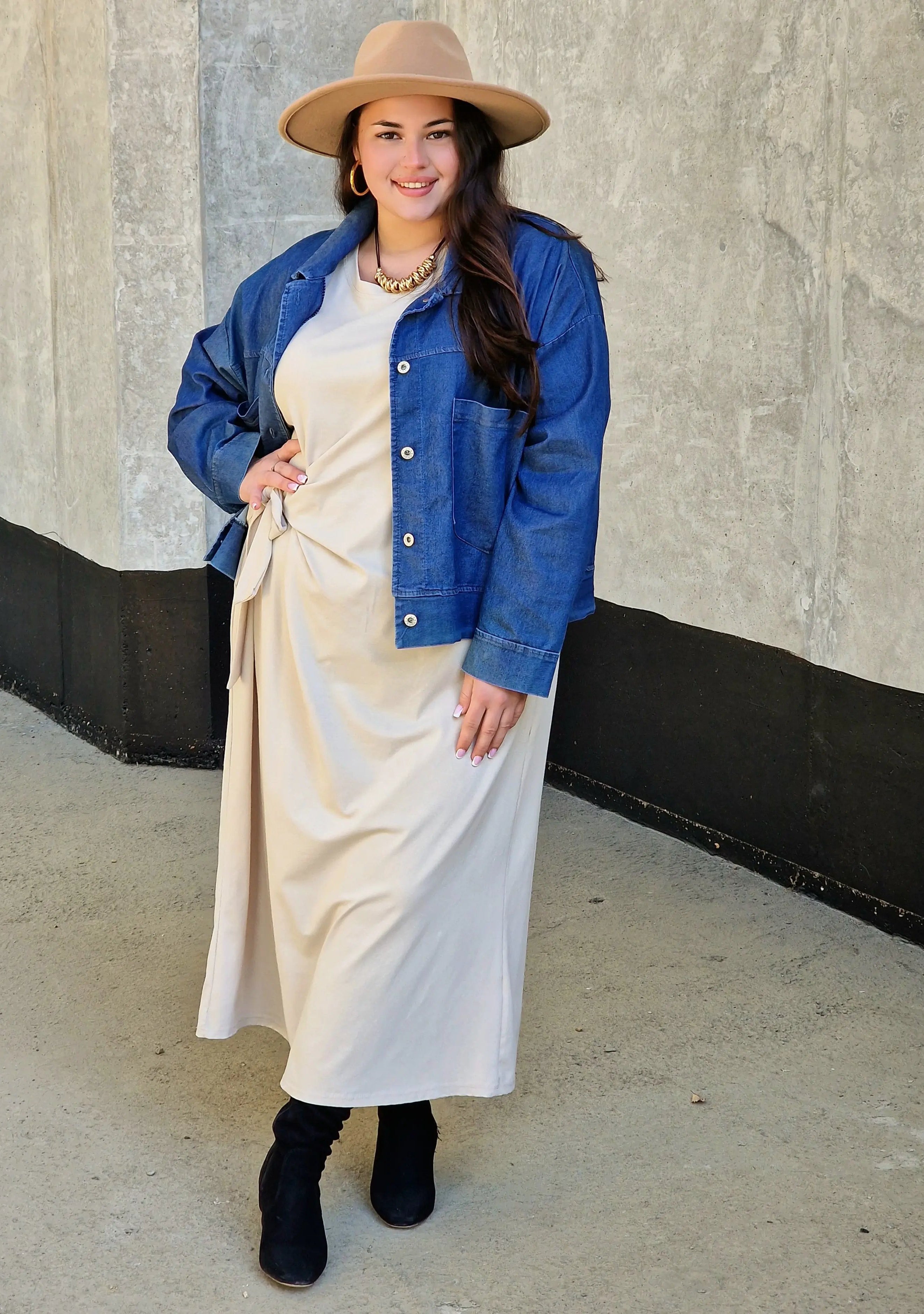 Sukienka z wiązaniem w talii Stylowa XL