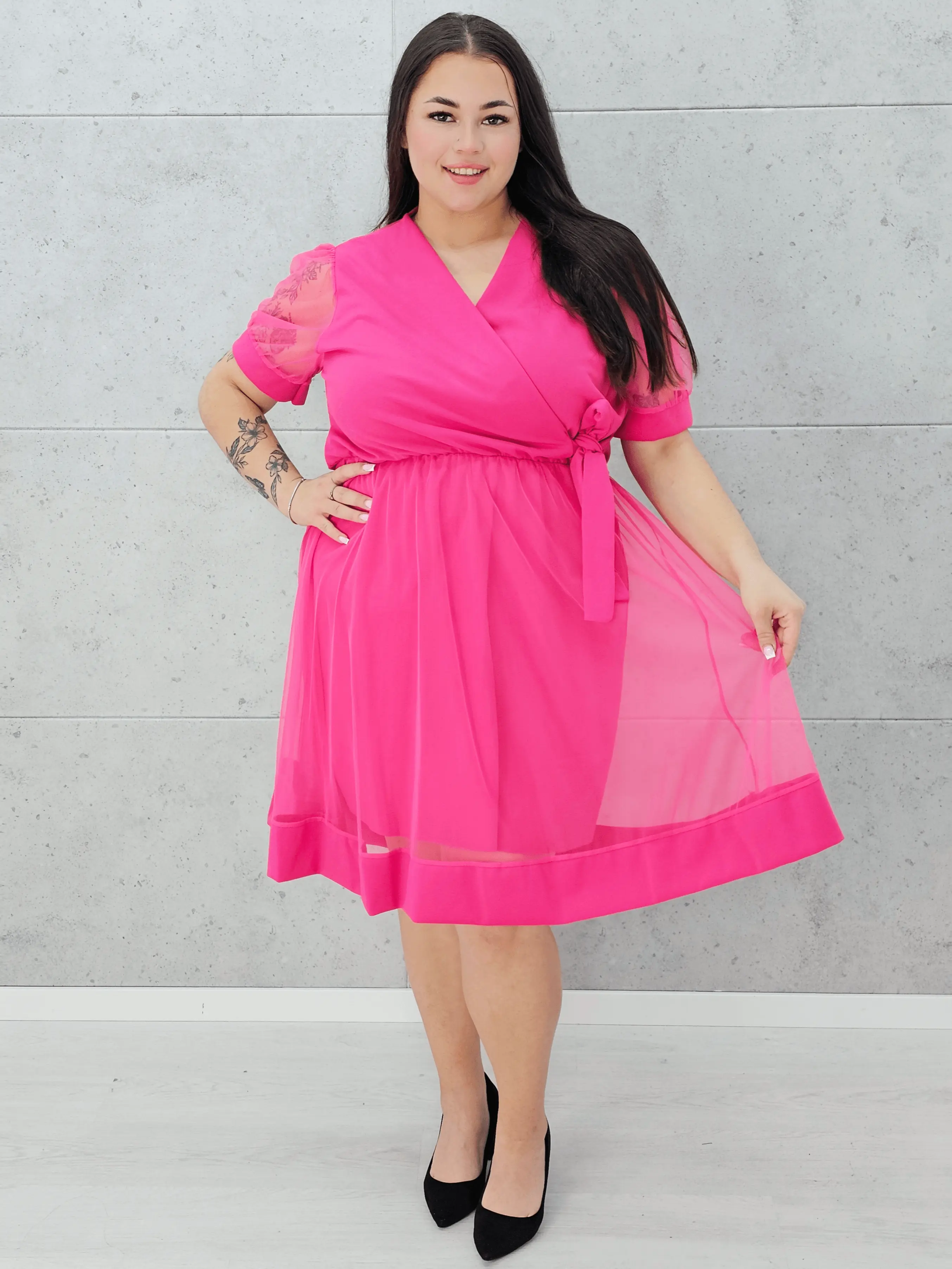 Sukienka z wstawką tiulu. Stylowa XL