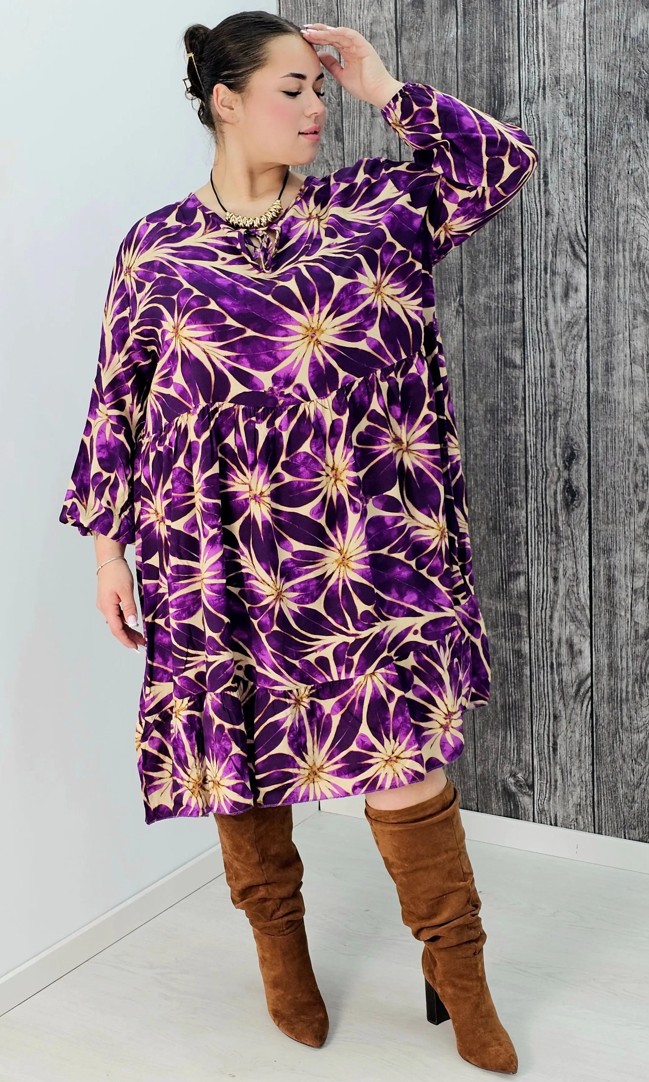 Sukienka z wzorem , wiązanie przy dekolcie - trzy kolory Stylowa XL