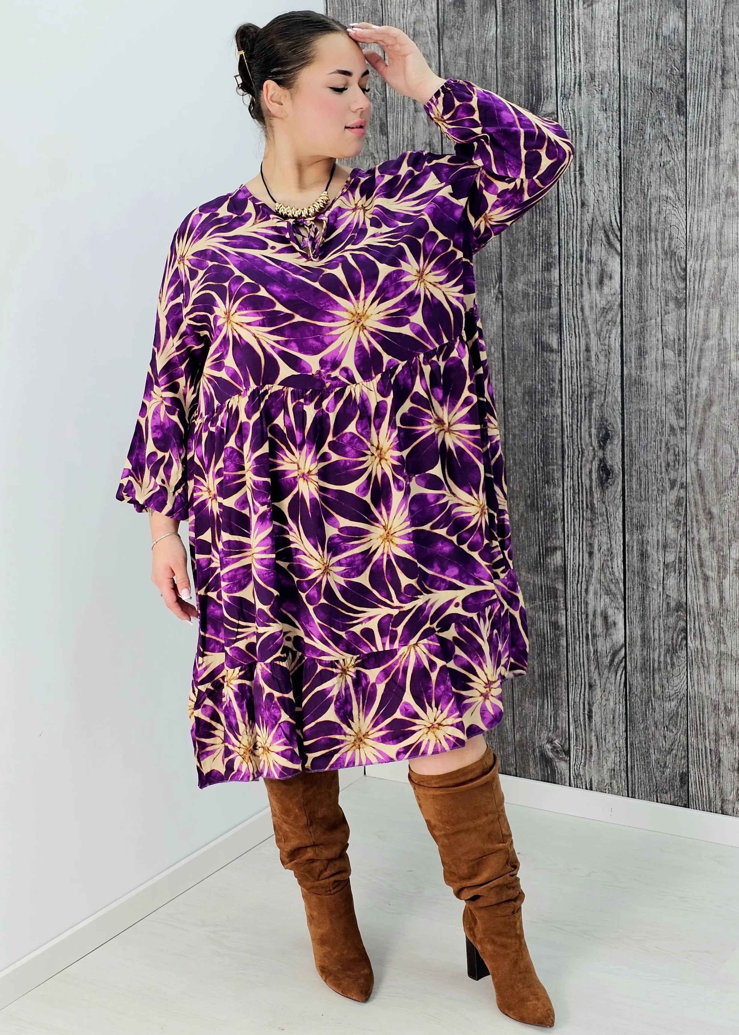 Sukienka z wzorem , wiązanie przy dekolcie - trzy kolory Stylowa XL