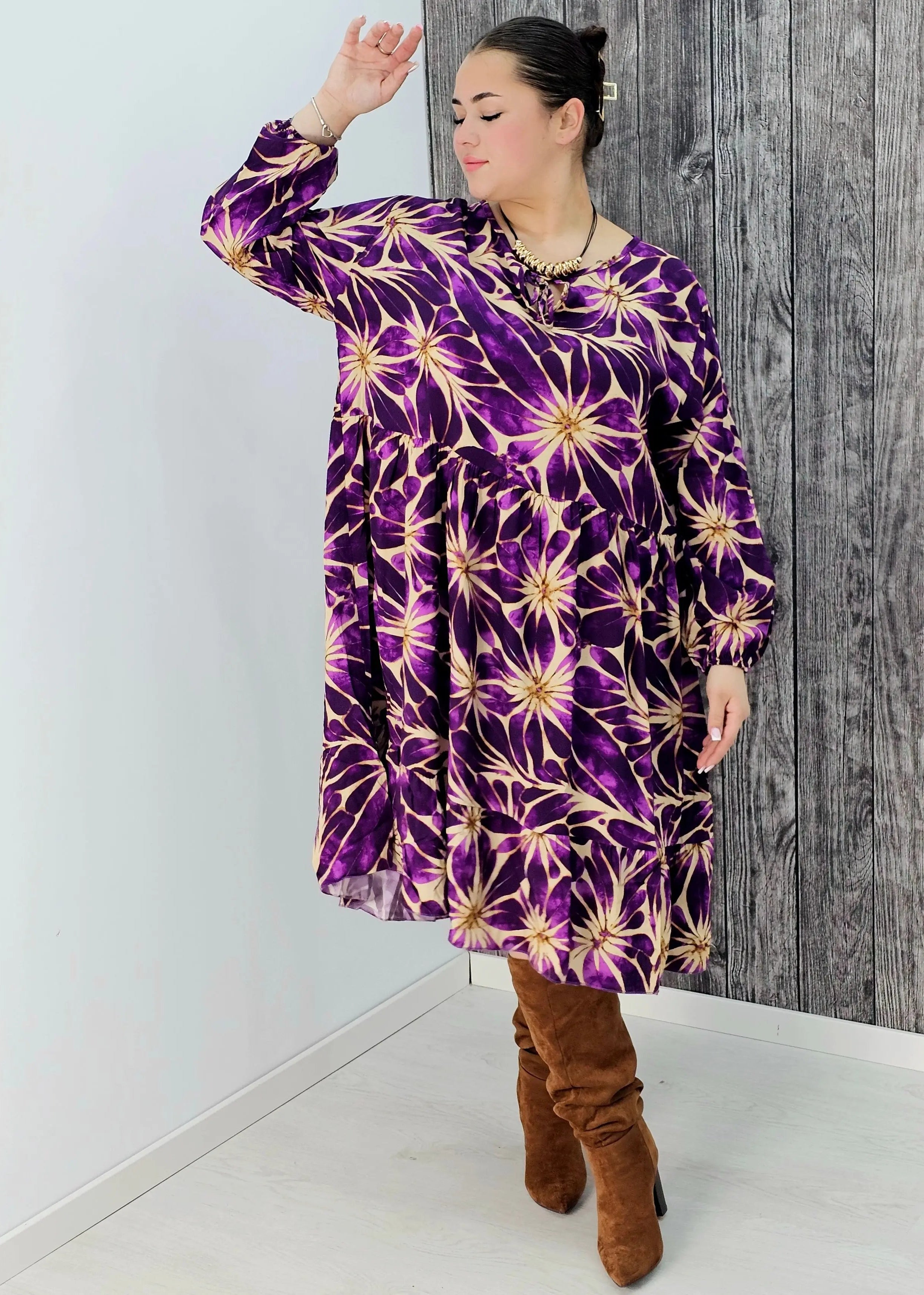 Sukienka z wzorem , wiązanie przy dekolcie - trzy kolory Stylowa XL