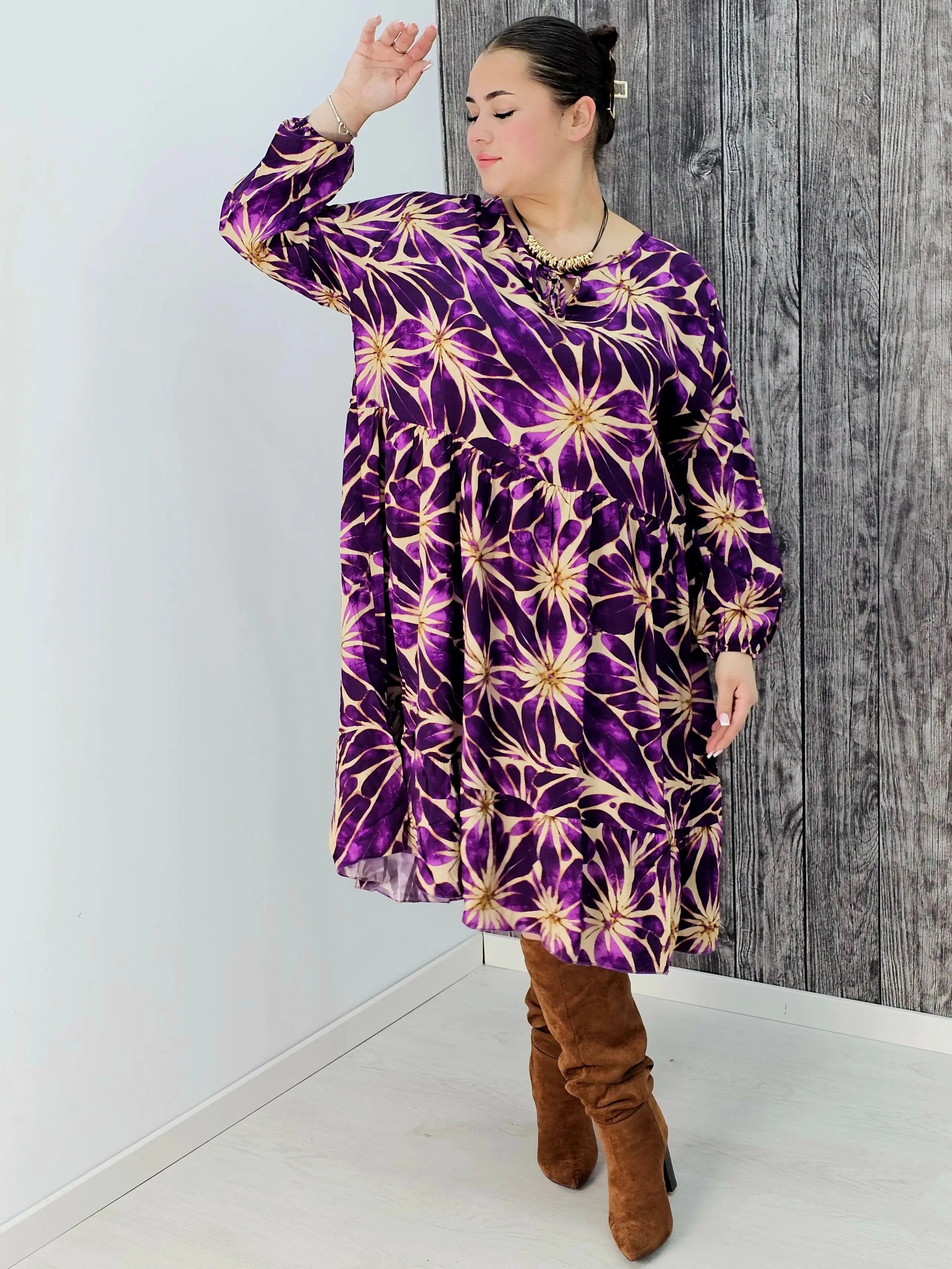 Sukienka z wzorem , wiązanie przy dekolcie - trzy kolory Stylowa XL