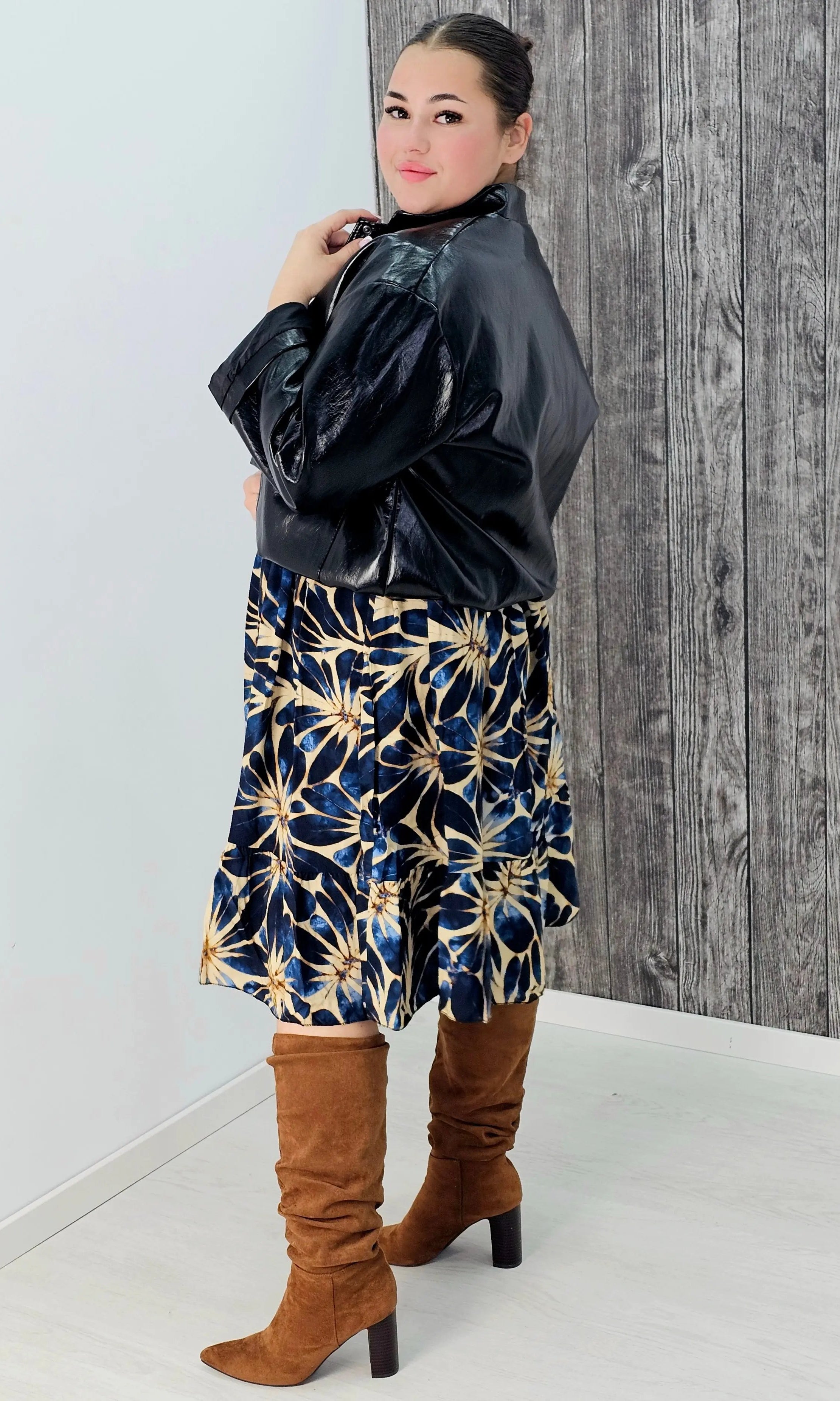 Sukienka z wzorem , wiązanie przy dekolcie - trzy kolory Stylowa XL