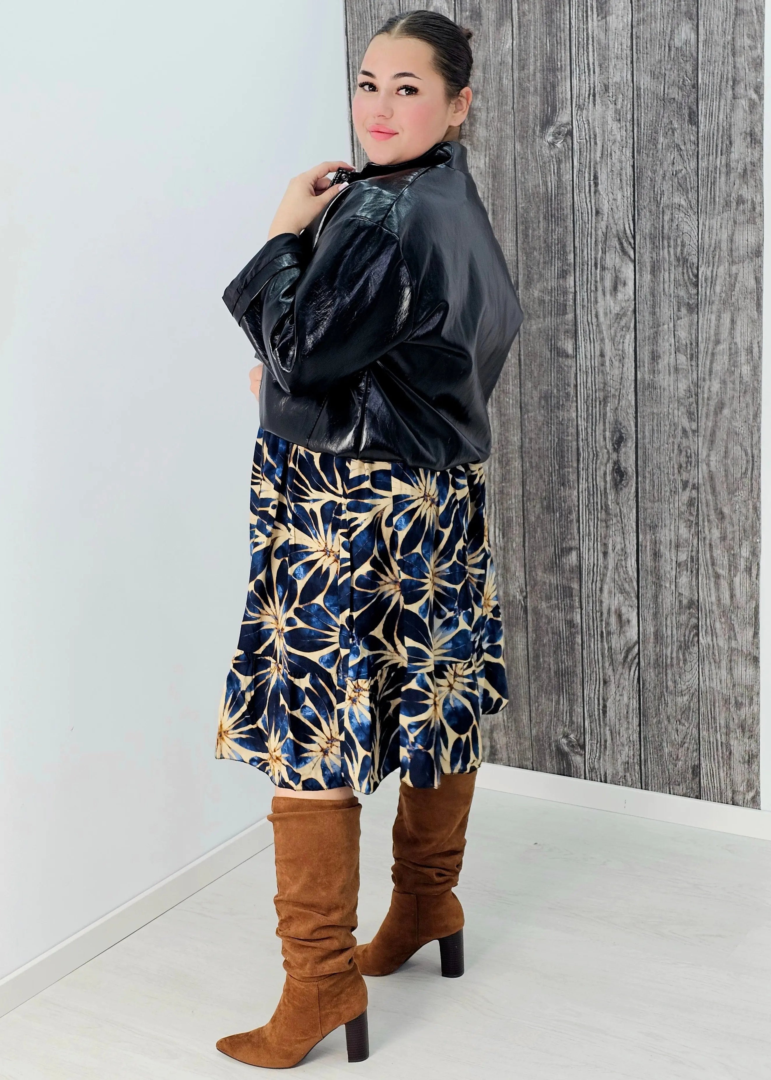 Sukienka z wzorem , wiązanie przy dekolcie - trzy kolory Stylowa XL