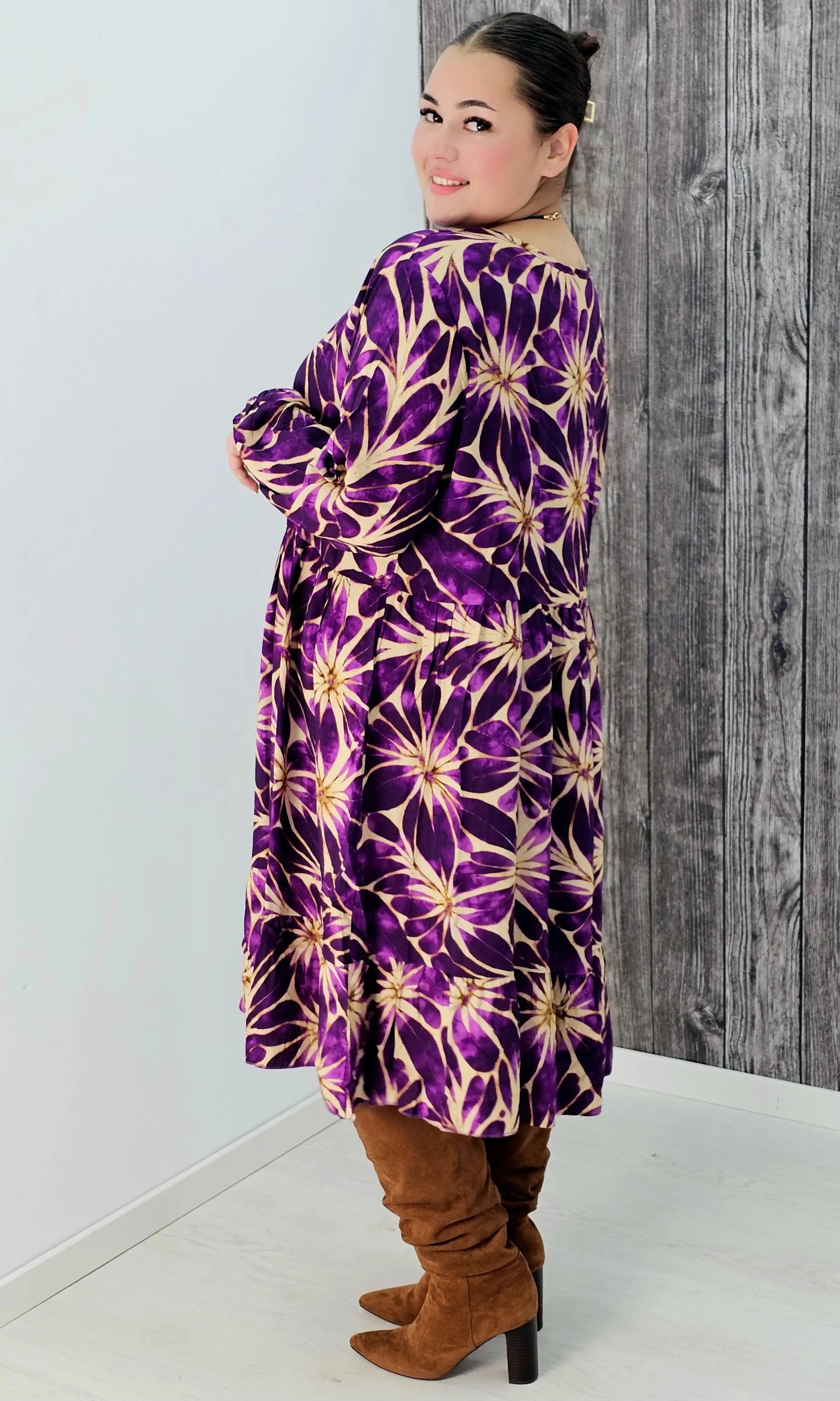 Sukienka z wzorem , wiązanie przy dekolcie - trzy kolory Stylowa XL