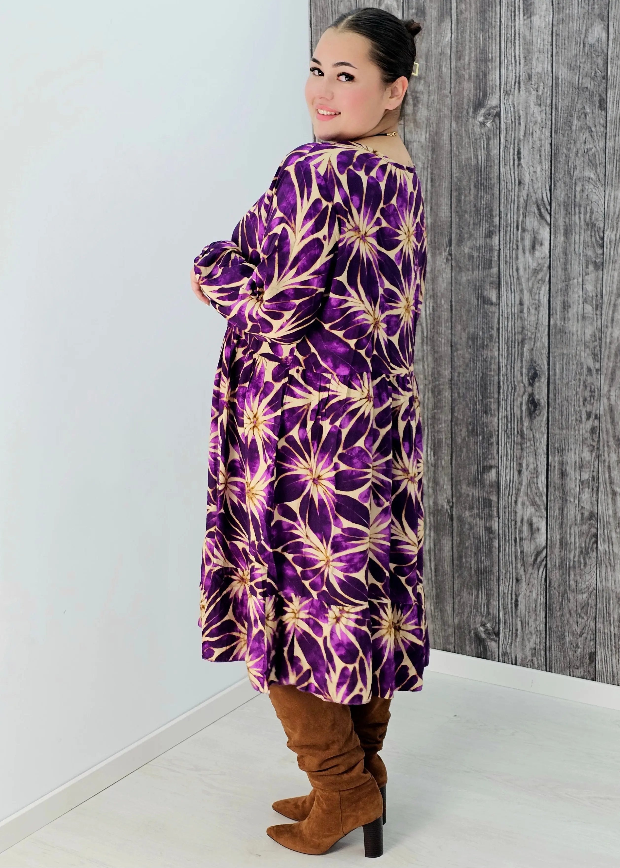 Sukienka z wzorem , wiązanie przy dekolcie - trzy kolory Stylowa XL