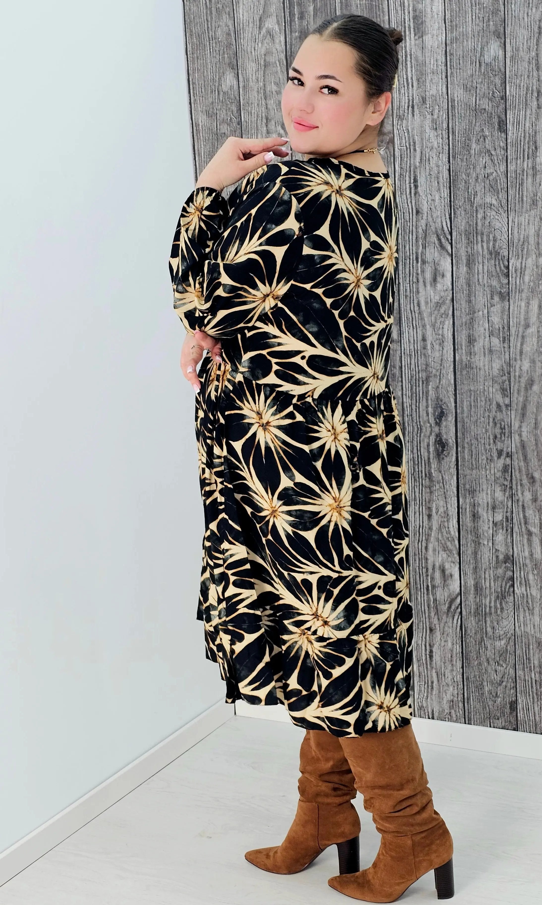 Sukienka z wzorem , wiązanie przy dekolcie - trzy kolory Stylowa XL