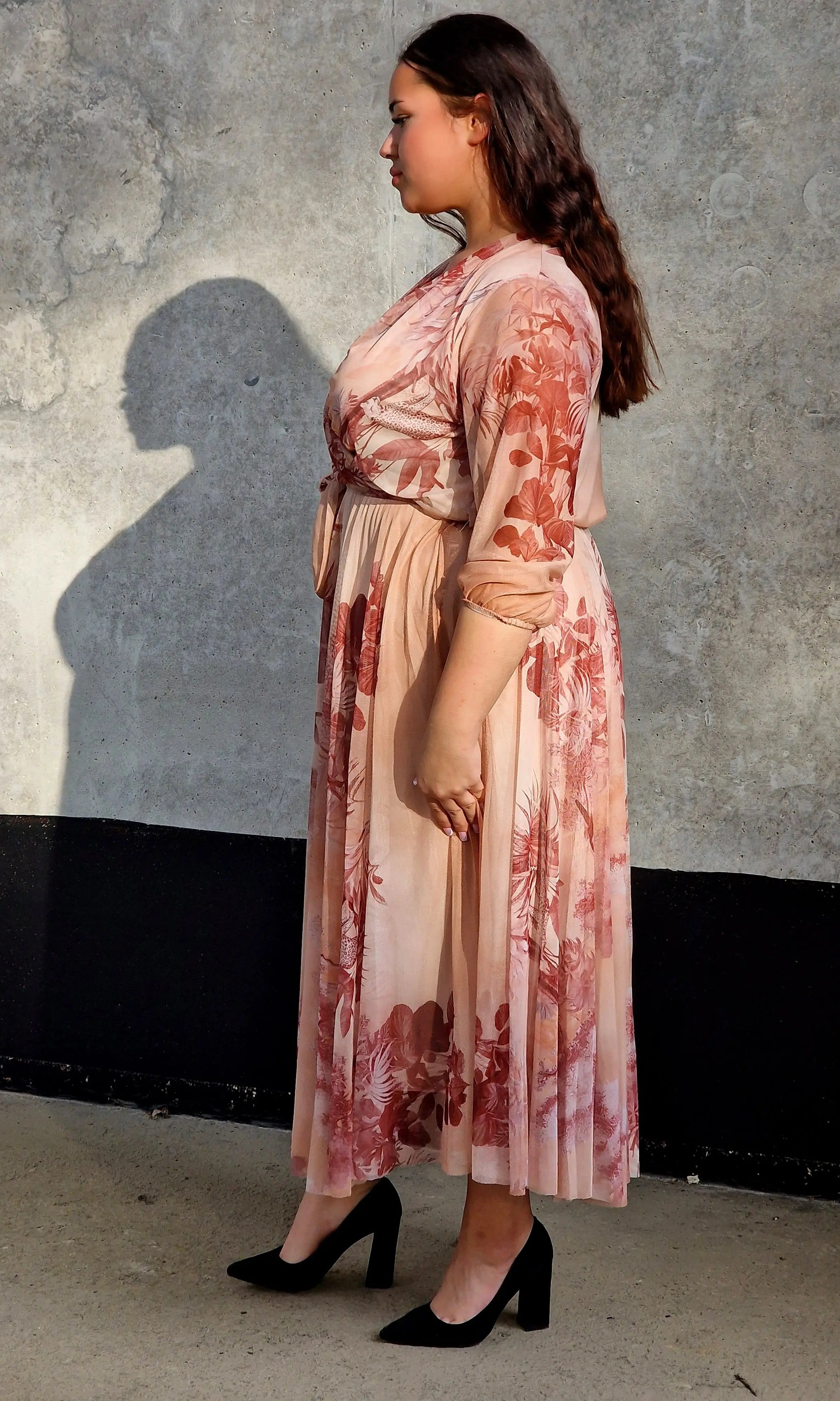 Sukienka, która podkreśli Twoje piękno - dwa odcienie Stylowa XL