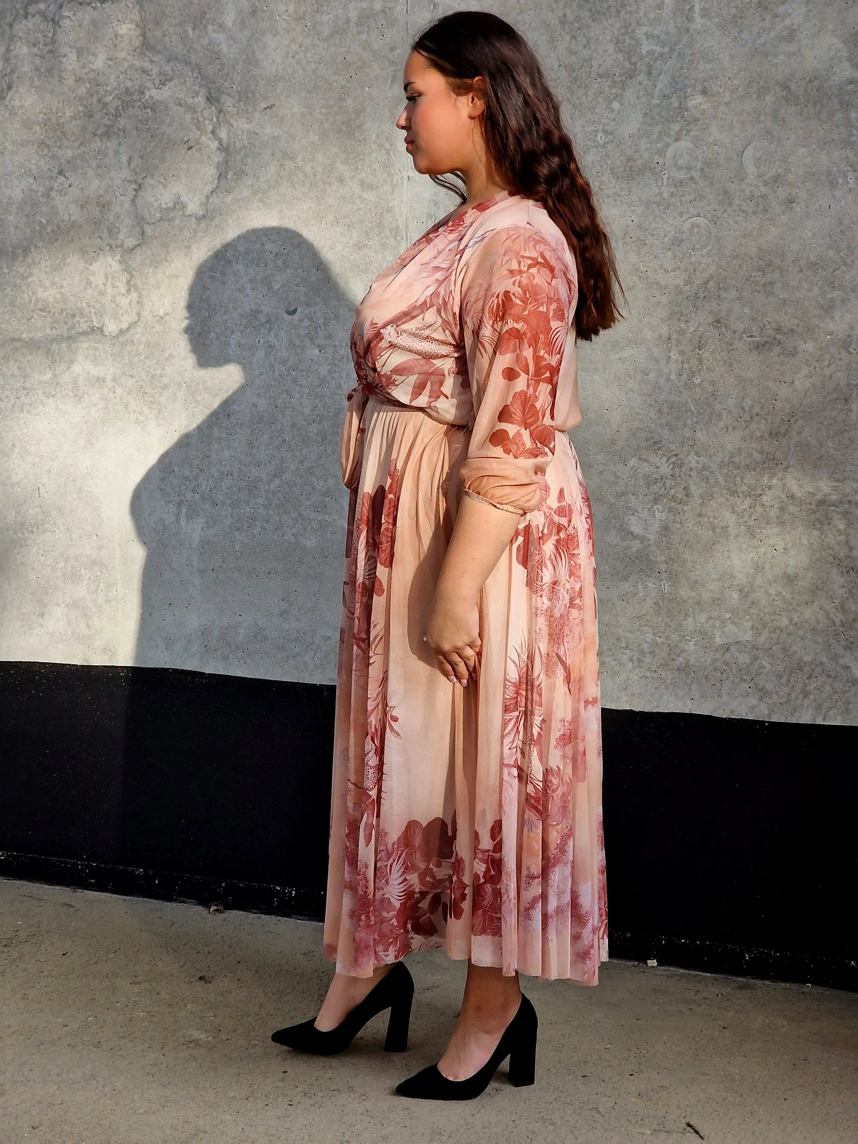 Sukienka, która podkreśli Twoje piękno - dwa odcienie Stylowa XL