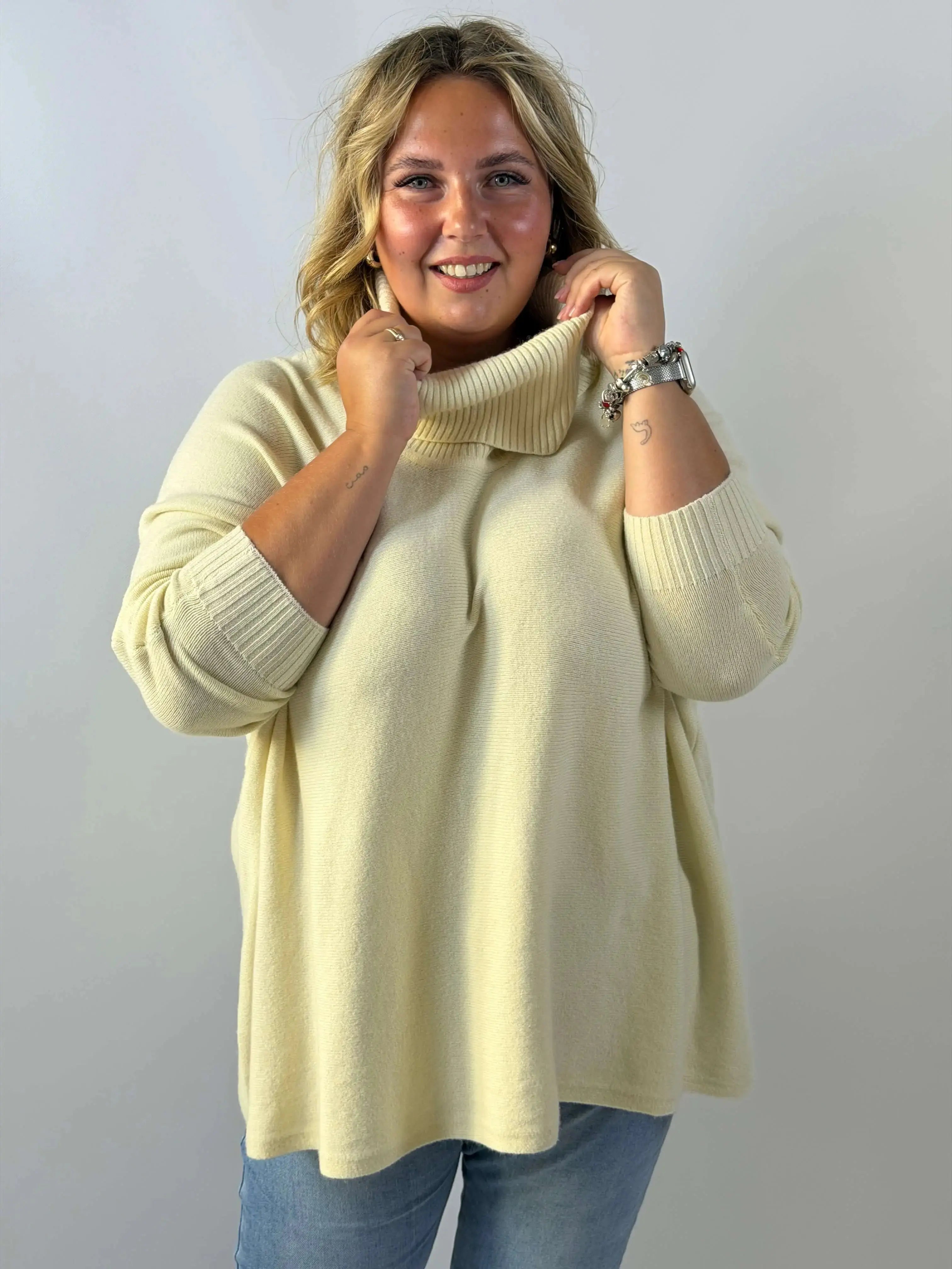 Sweter damski Plus Size z szerokim golfem i luźnym fasonem Stylowa XL