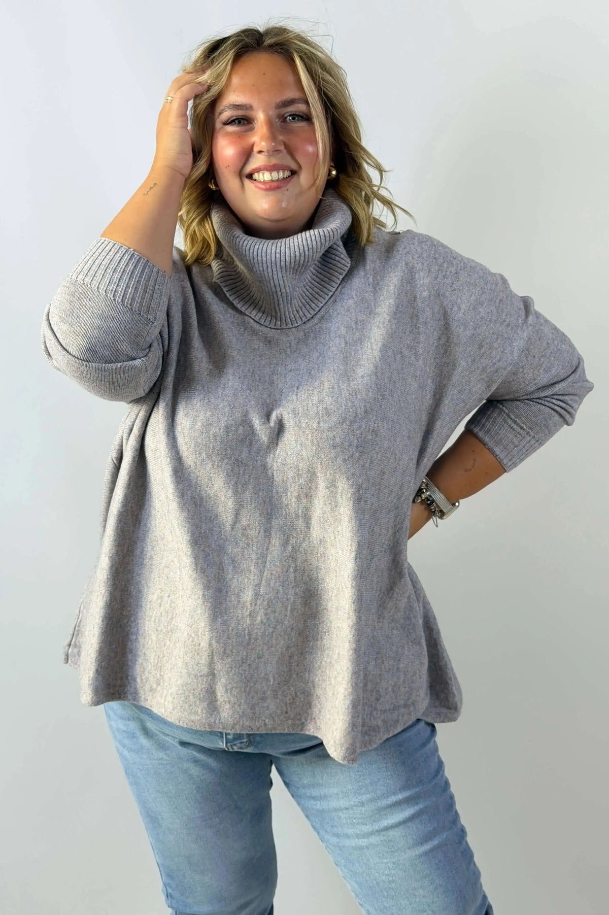 Sweter damski Plus Size z szerokim golfem i luźnym fasonem Stylowa XL