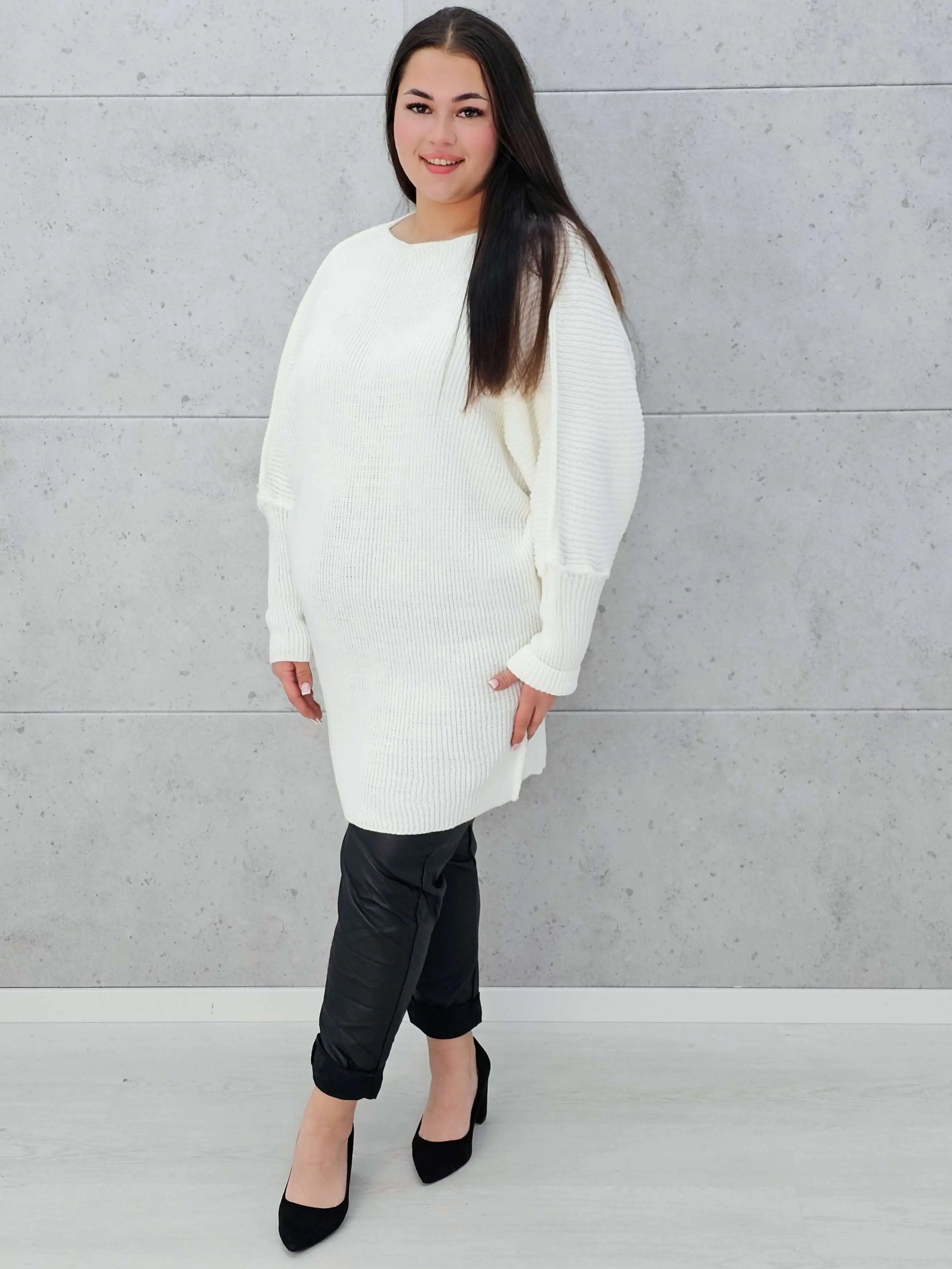 Sweter oversize z szerokimi rękawami Stylowa XL