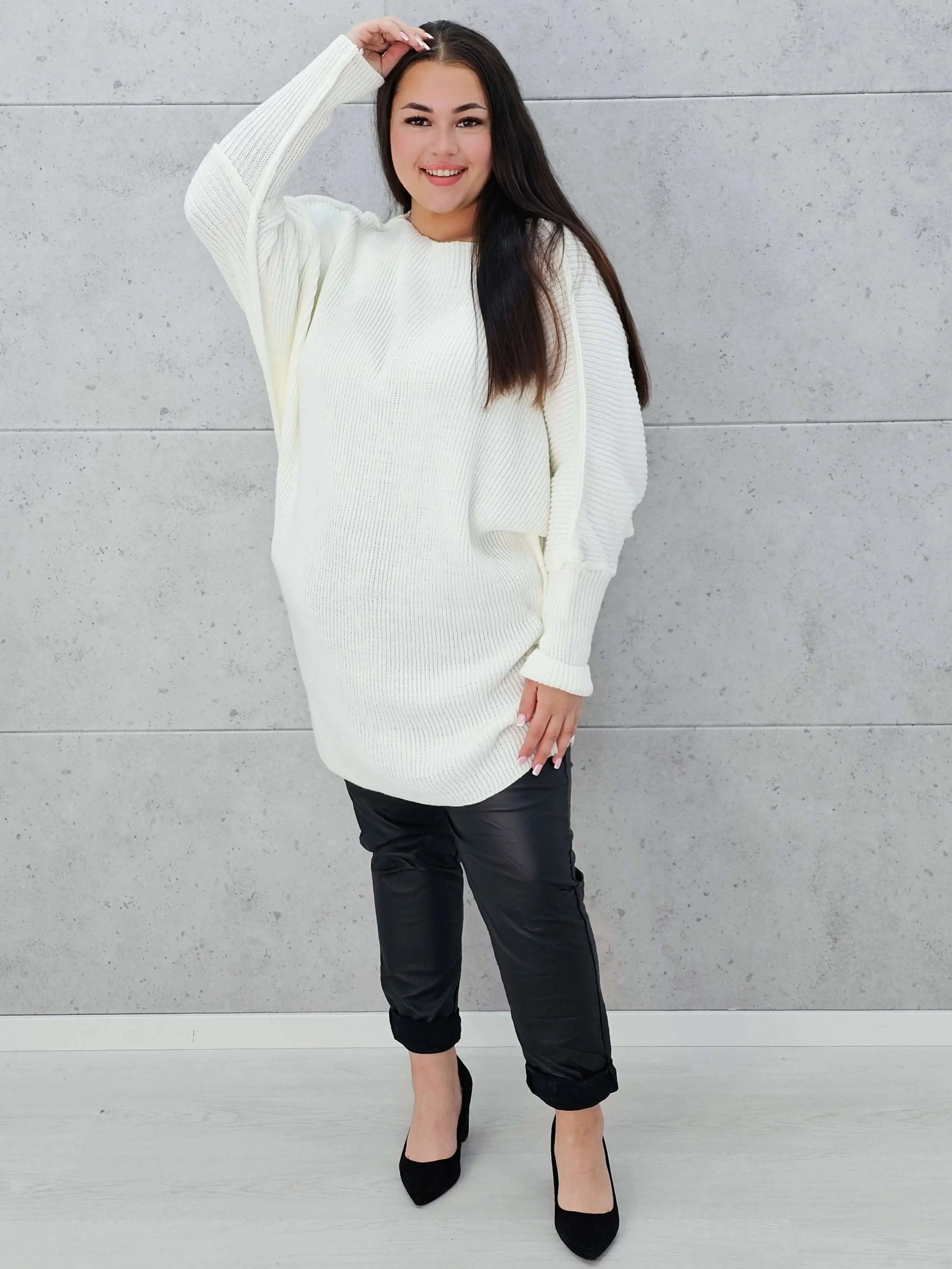 Sweter oversize z szerokimi rękawami Stylowa XL