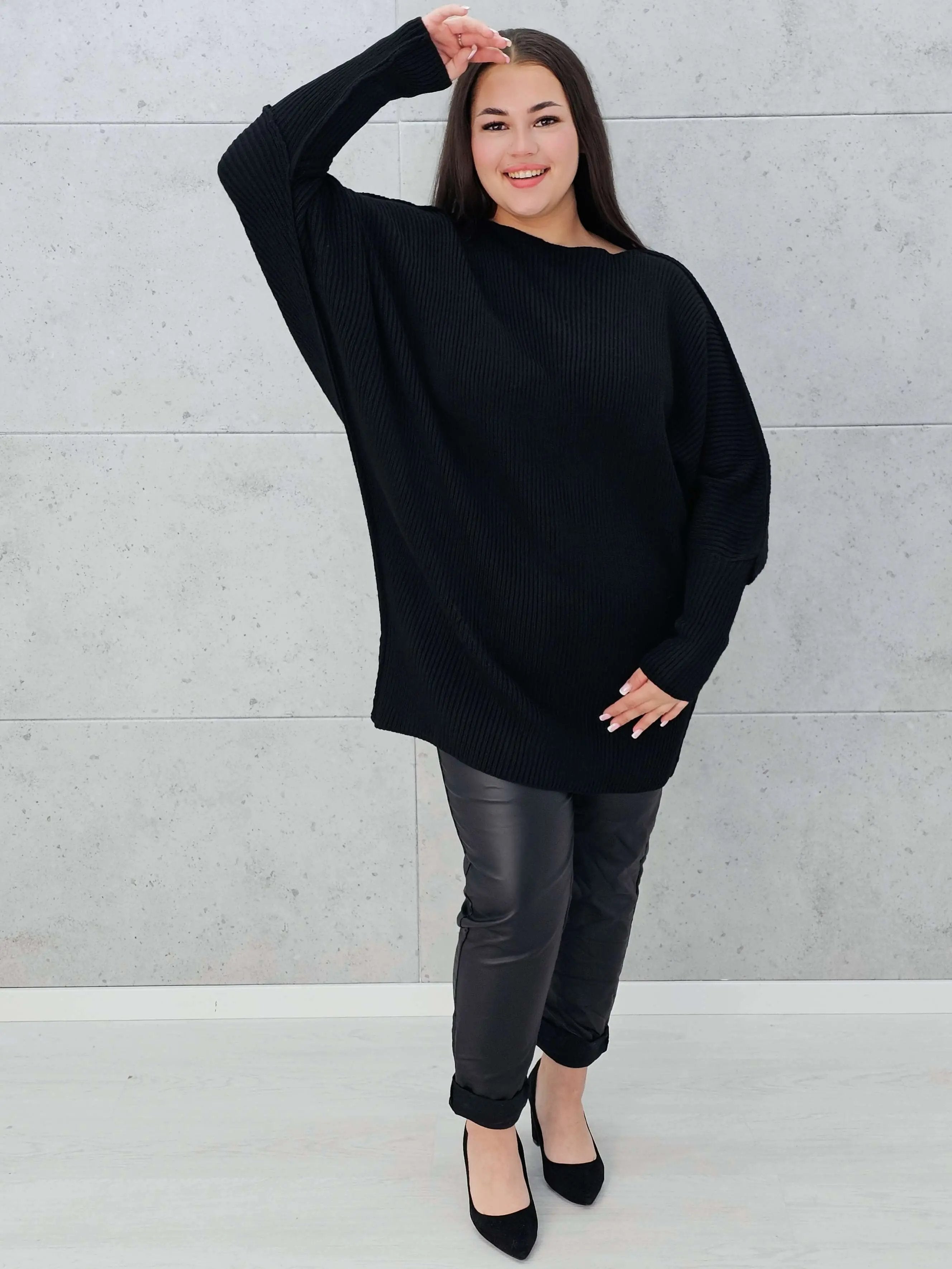 Sweter oversize z szerokimi rękawami Stylowa XL