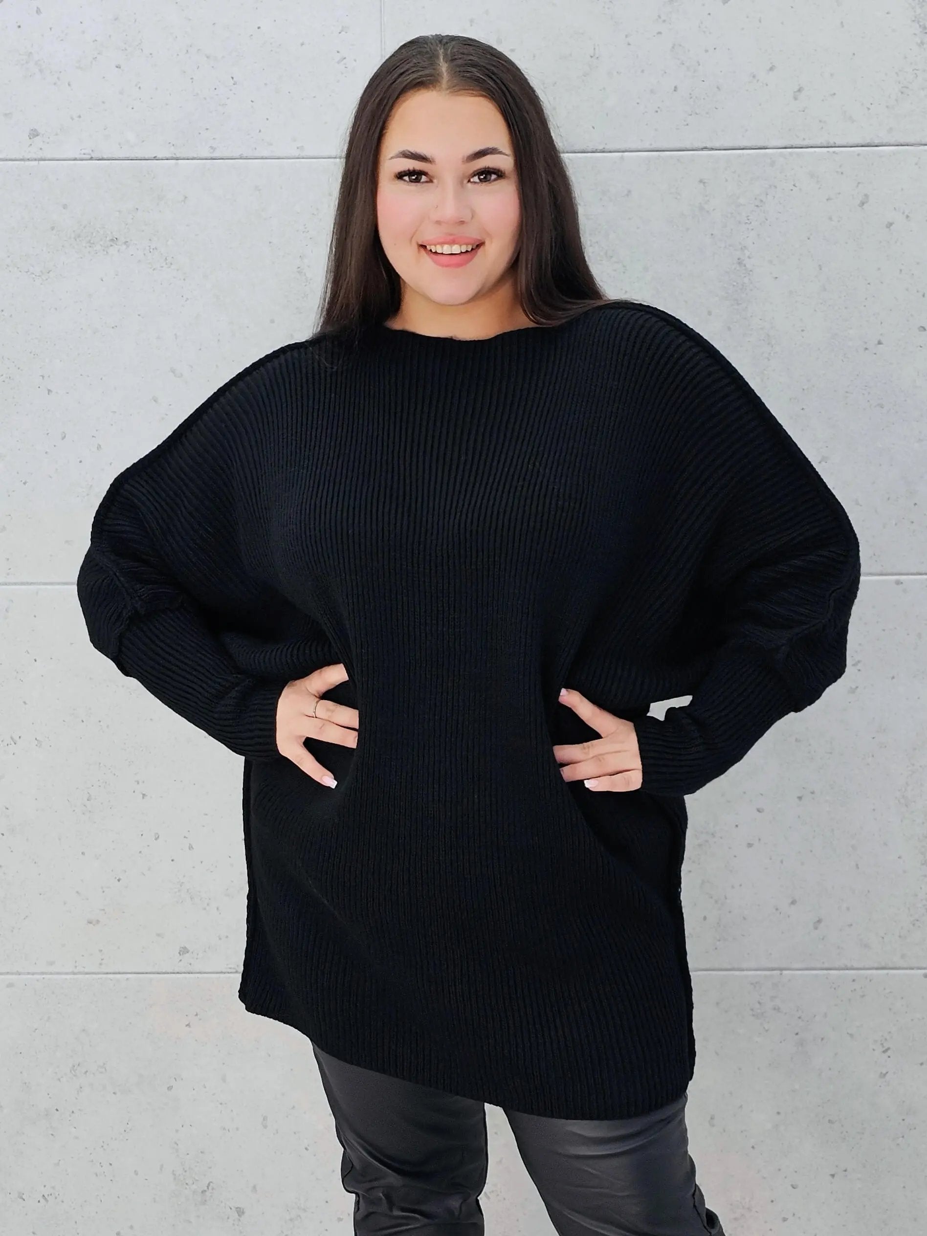 Sweter oversize z szerokimi rękawami Stylowa XL