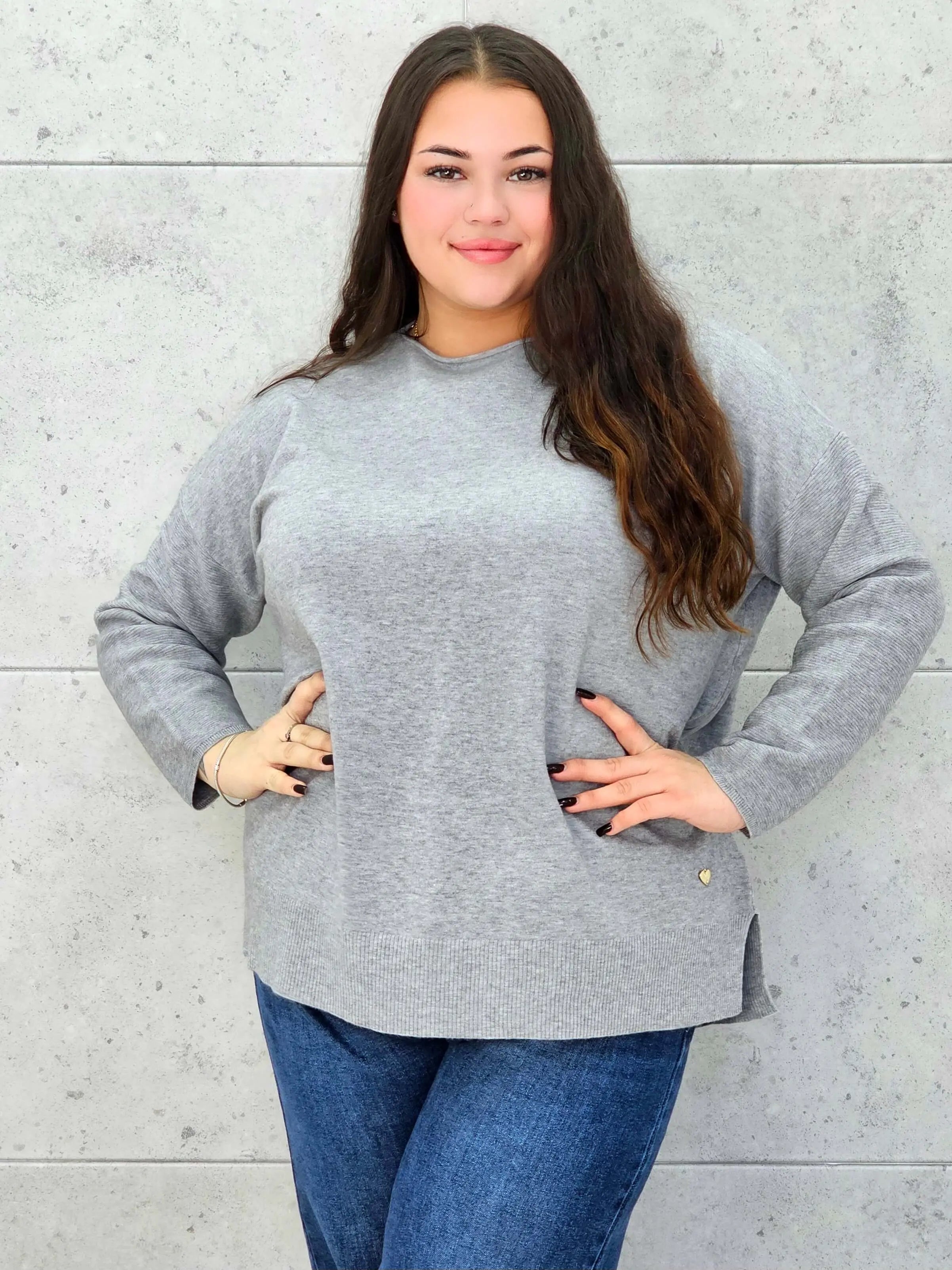 Sweter plus size StylowaXL – klasyka i komfort w wielu kolorach - Stylowa XL