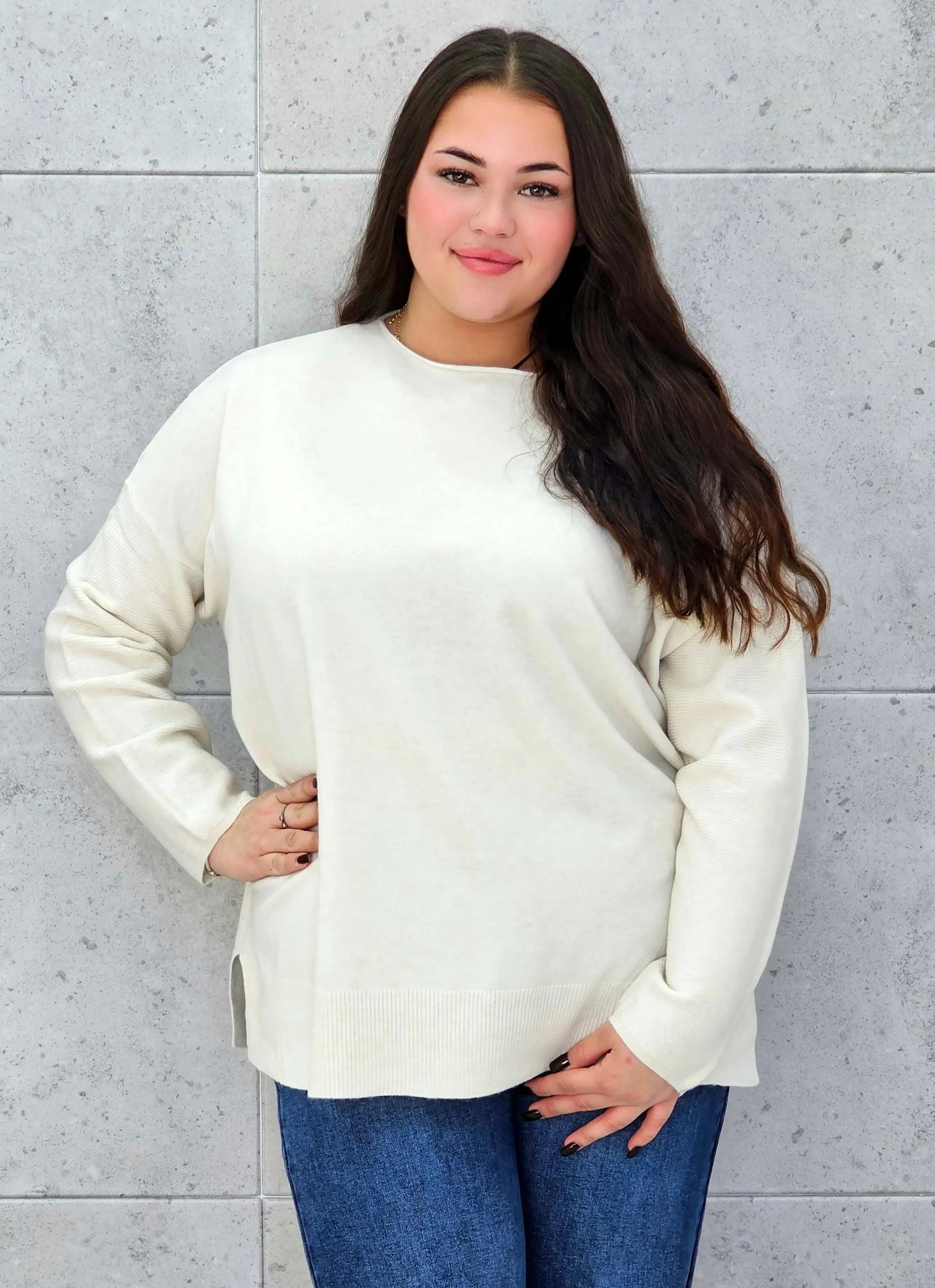 Sweter plus size StylowaXL – klasyka i komfort w wielu kolorach - Stylowa XL