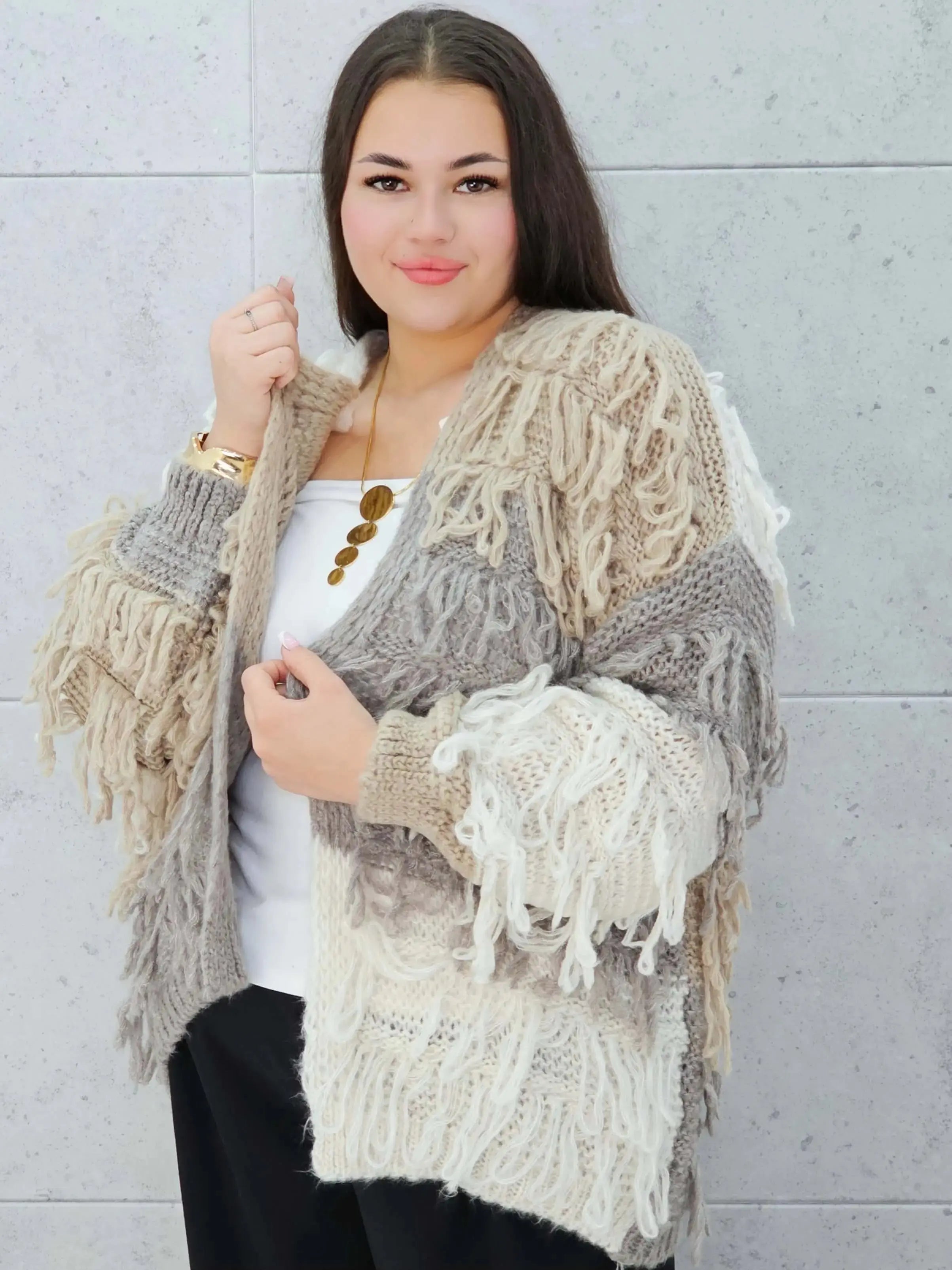 Sweter plus size – ciepły, stylowy i idealnie dopasowany do kobiecej sylwetki Stylowa XL